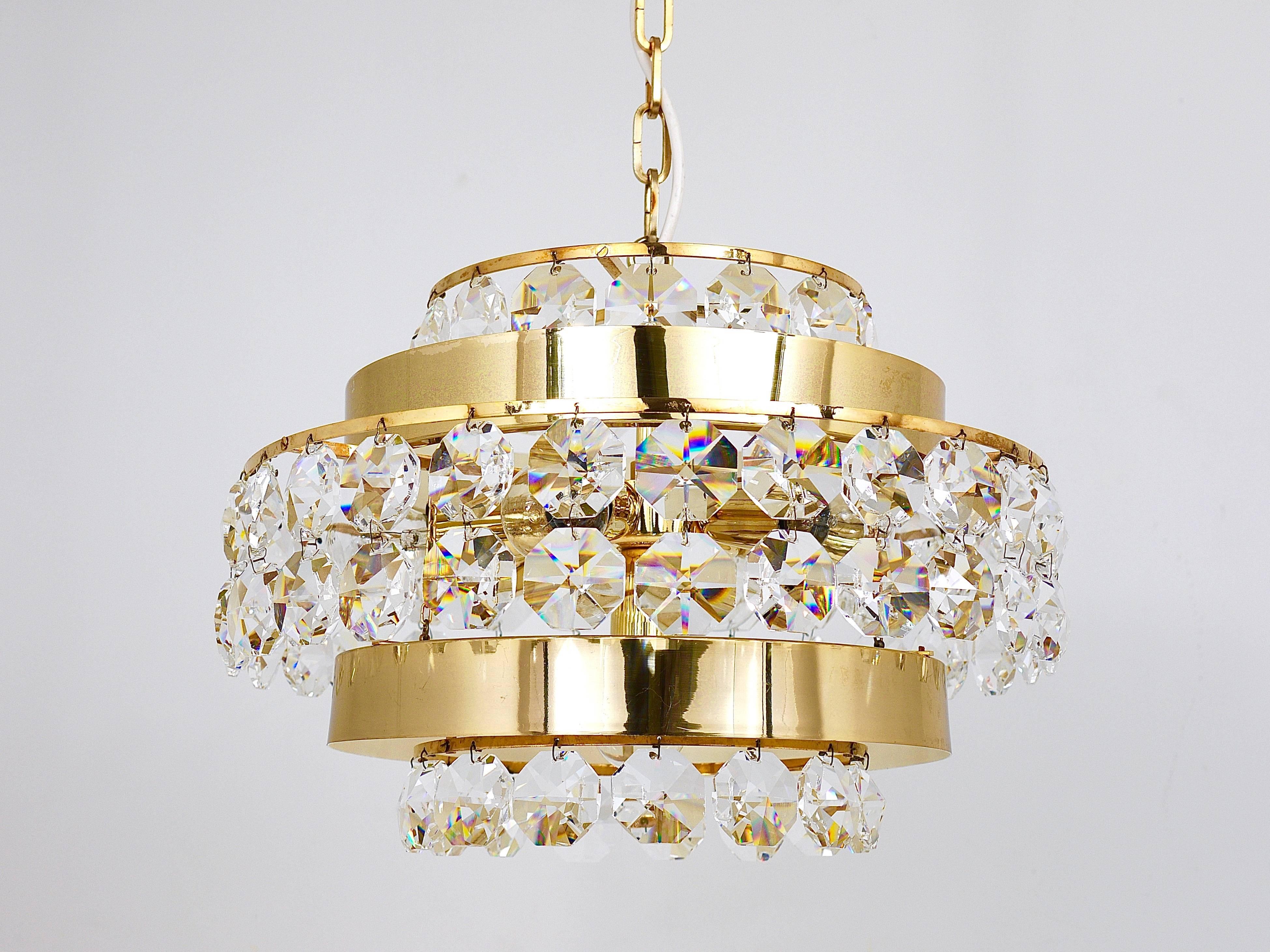 Austrian Bakalowits Vienna Gold-Plated Brass & Diamond Crystals Chandelier, Austria, 1970 For Sale