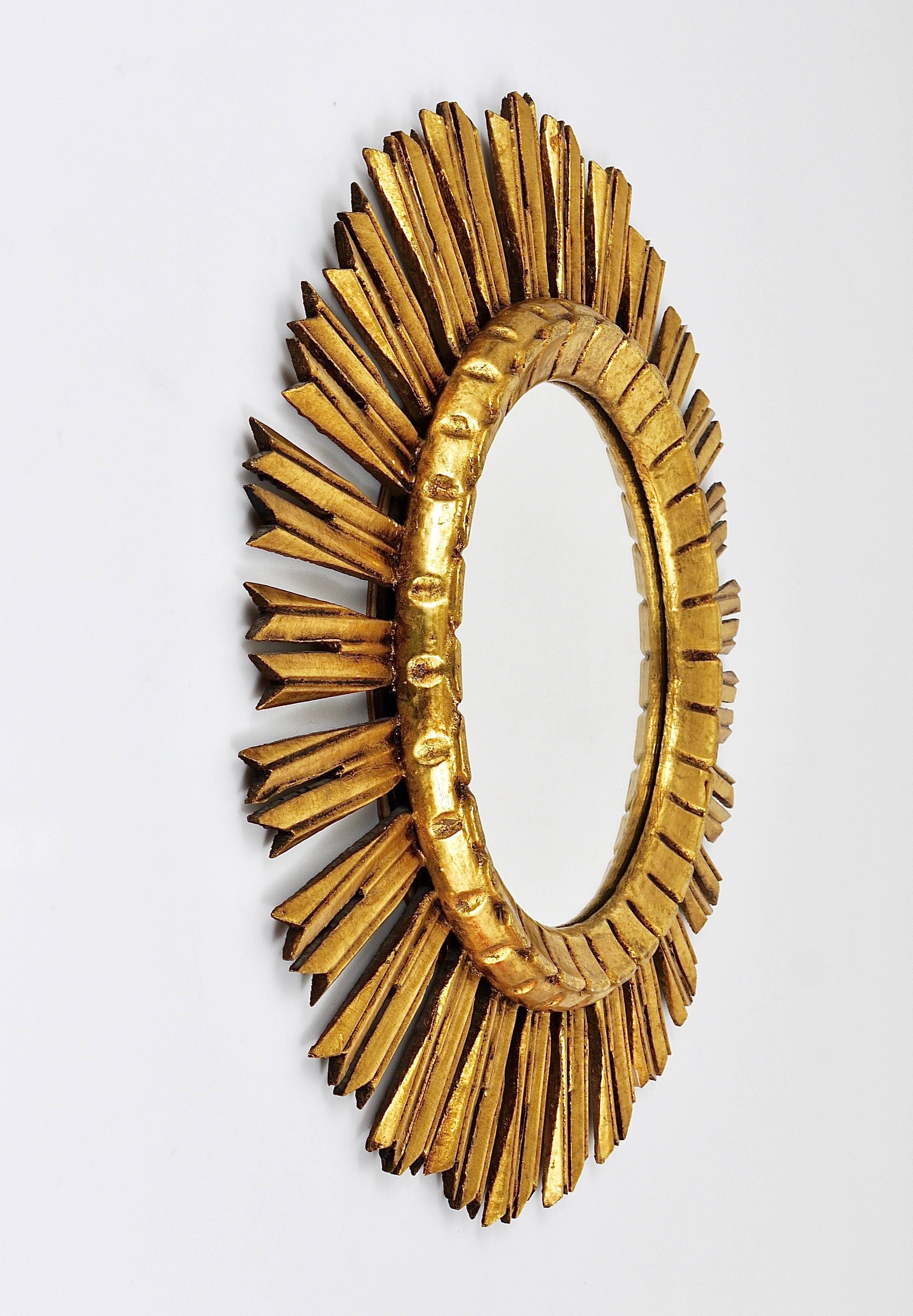 20th Century Beautiful Carved Giltwood Sunburst Starburst Mirror, France, 1950s