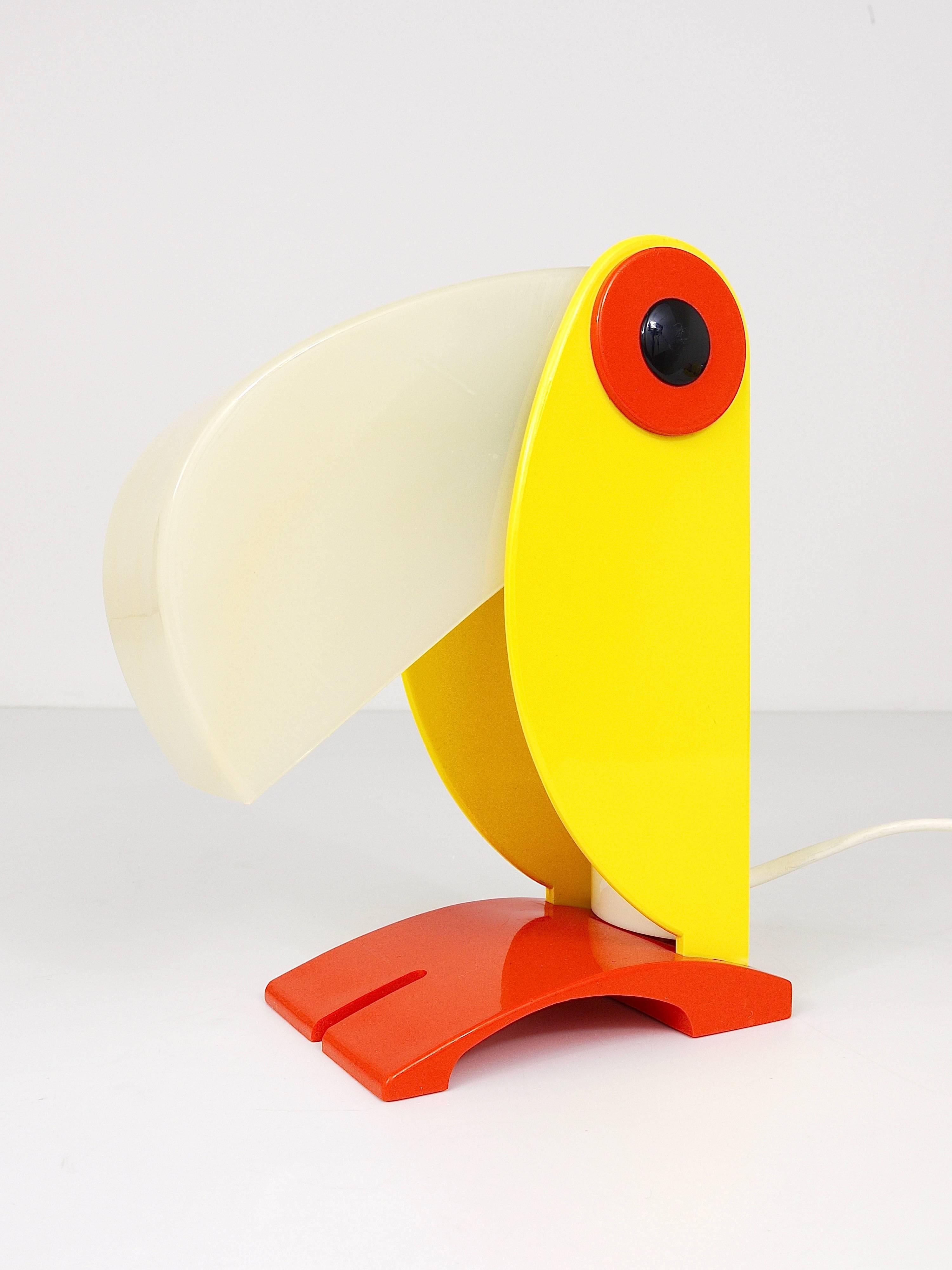 Mid-Century Modern Charming Toucan Table Lamp by Steven Sclaroff for OTF, Italy, 1970s