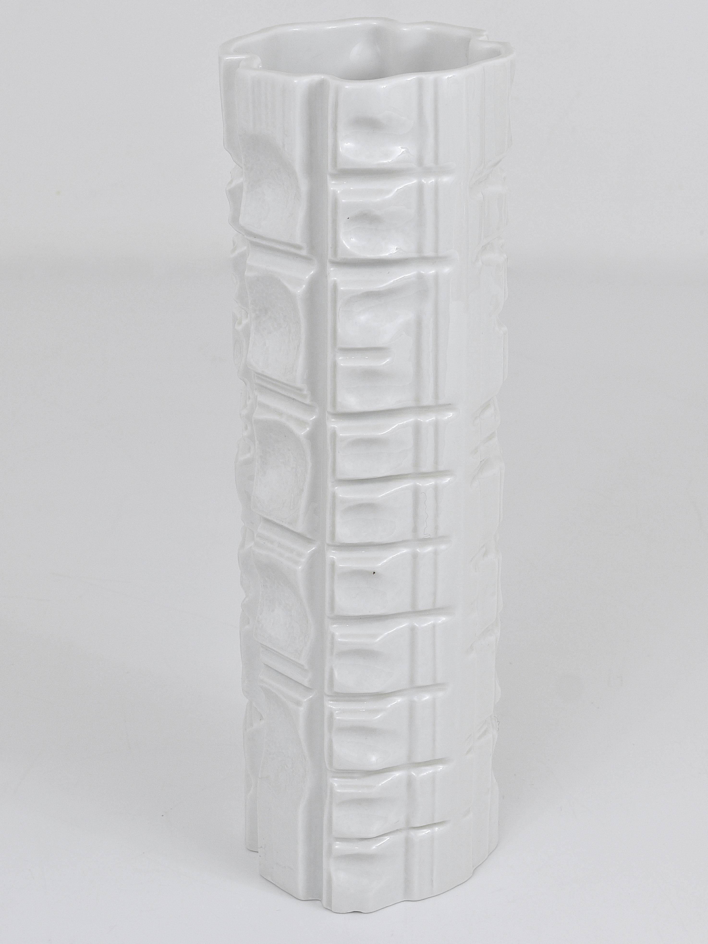 20th Century Huge White Relief Op Art Porcelain Vase by Rosenthal, Germany, 1960s For Sale