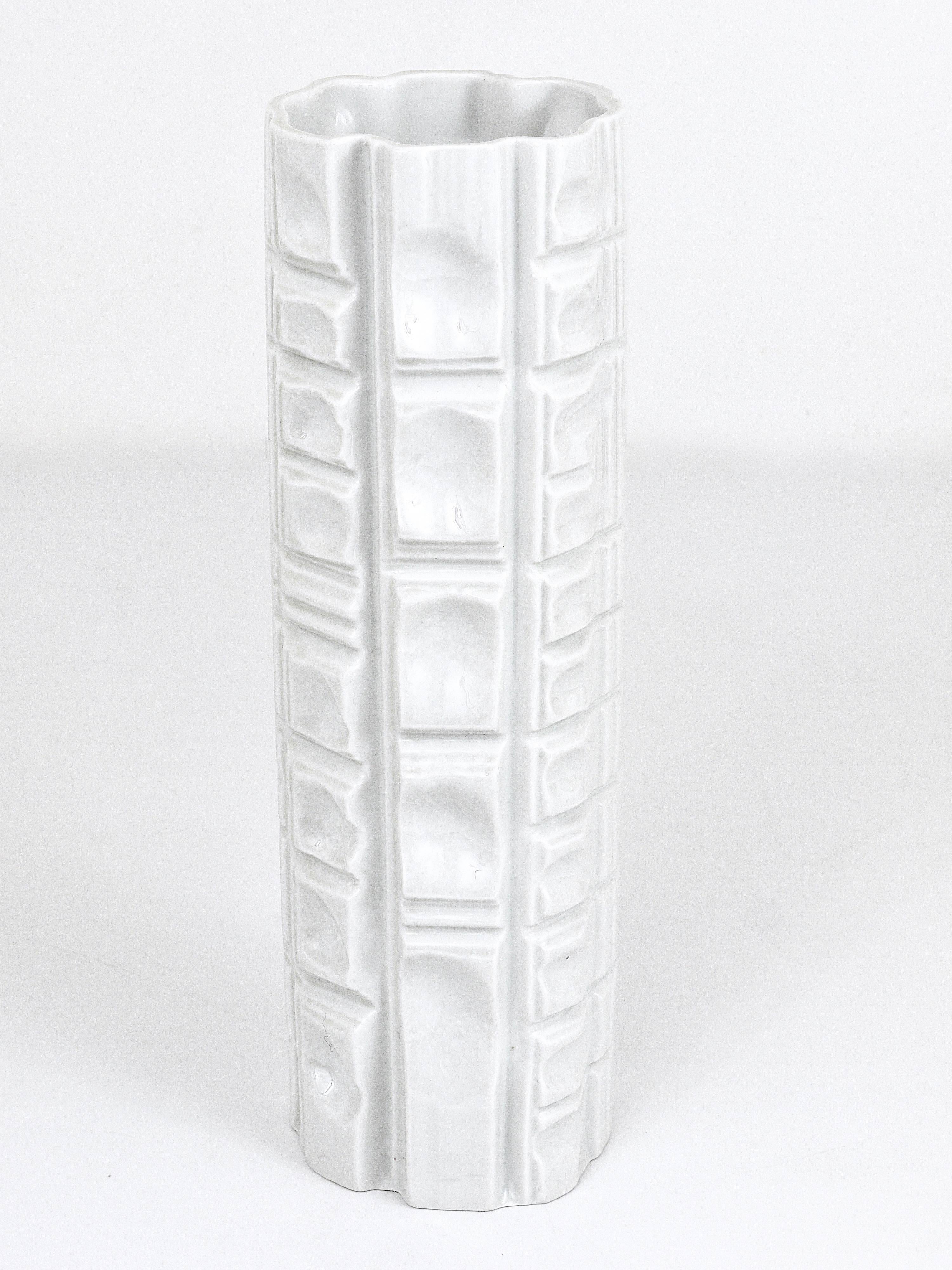 Huge White Relief Op Art Porcelain Vase by Rosenthal, Germany, 1960s For Sale 3