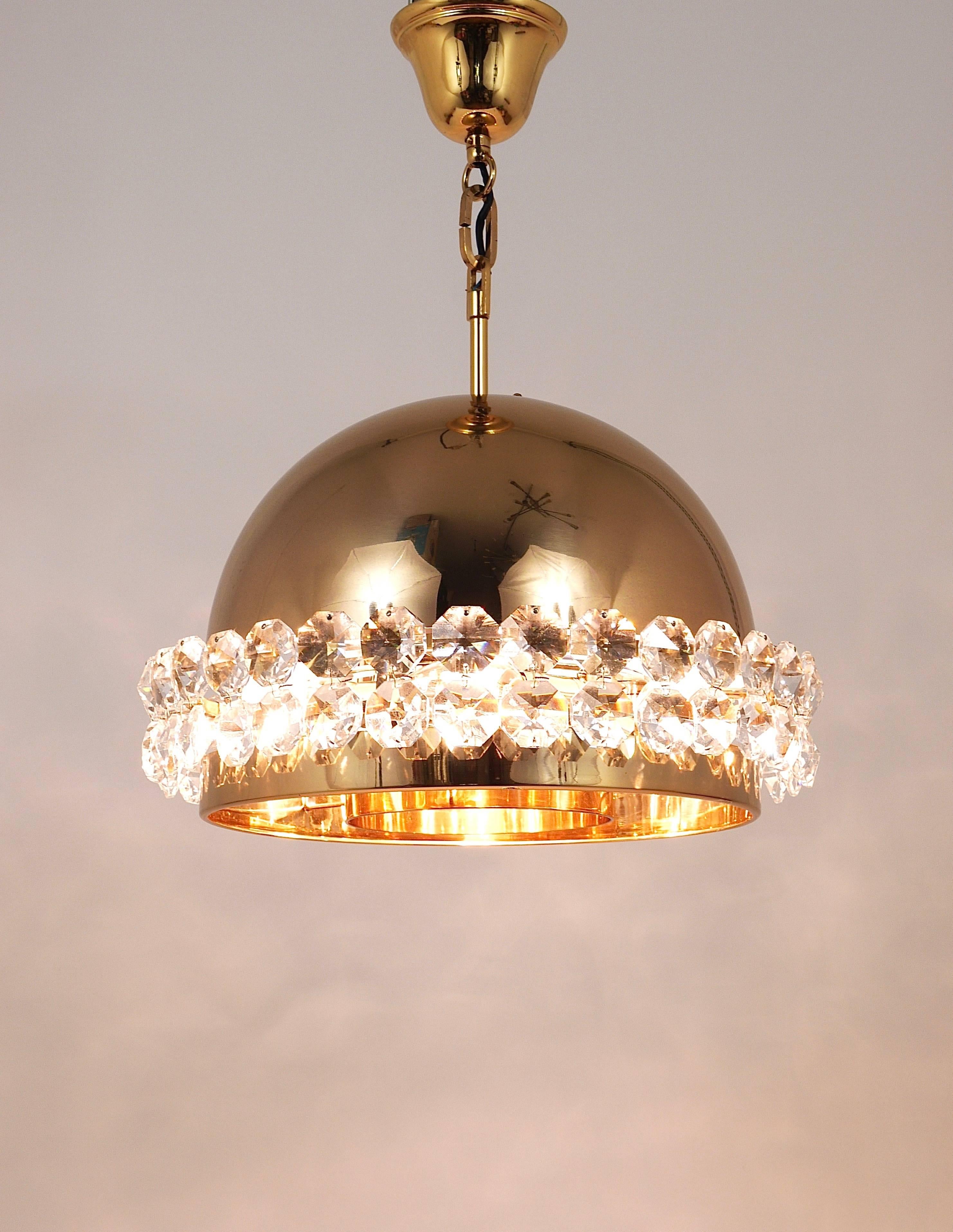 Gold-Plated Bakalowits Brass Globe Chandelier, Diamond Crystals, Austria, 1970s In Excellent Condition In Vienna, AT