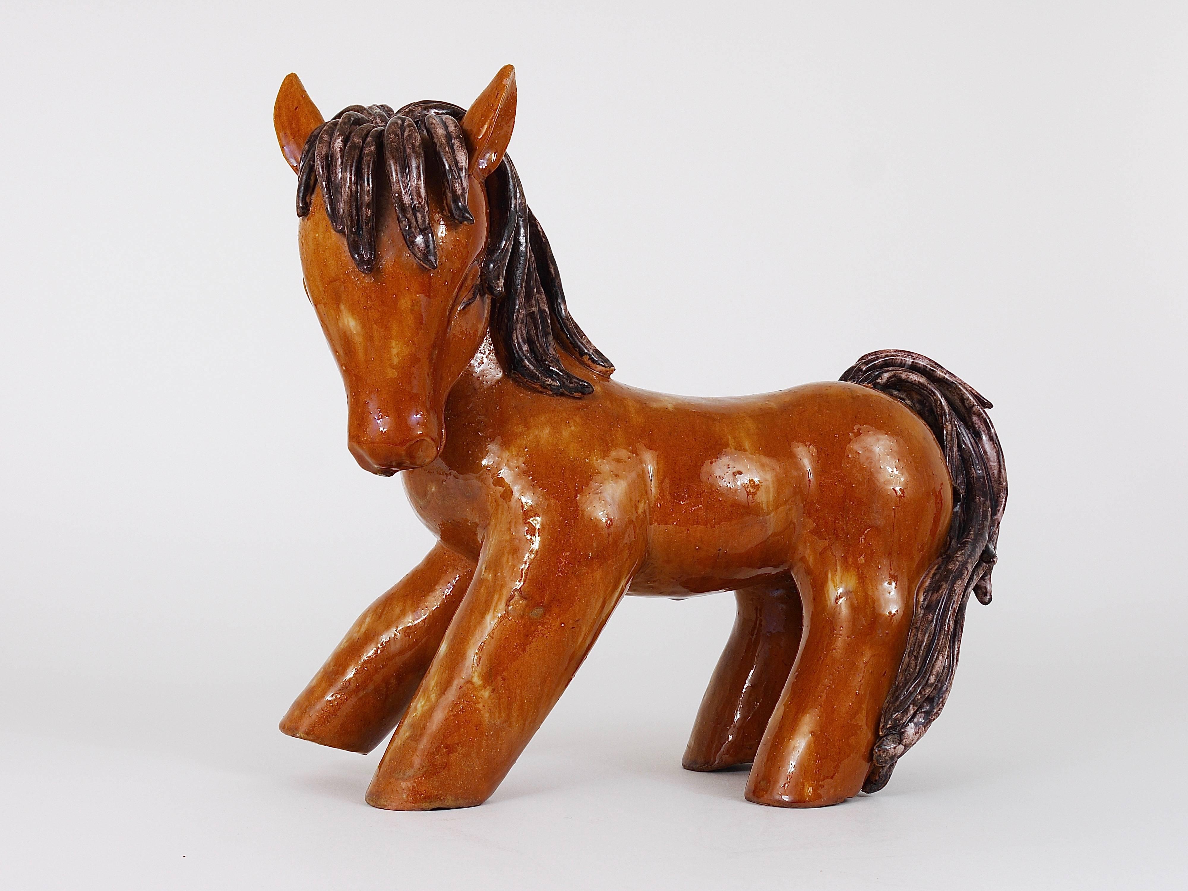 Huge Walter Bosse Pottery Ceramic Horse Sculpture, Austria, 1950s In Excellent Condition For Sale In Vienna, AT