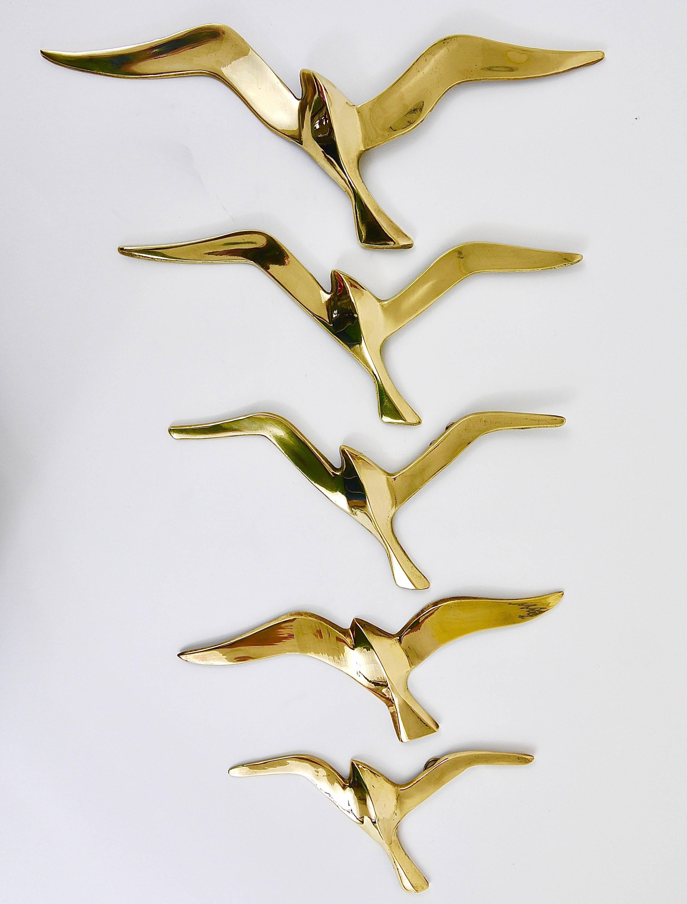 Polished Five Wall-Mounted Midcentury Seagull Bird Brass Sculptures, Austria, 1950s