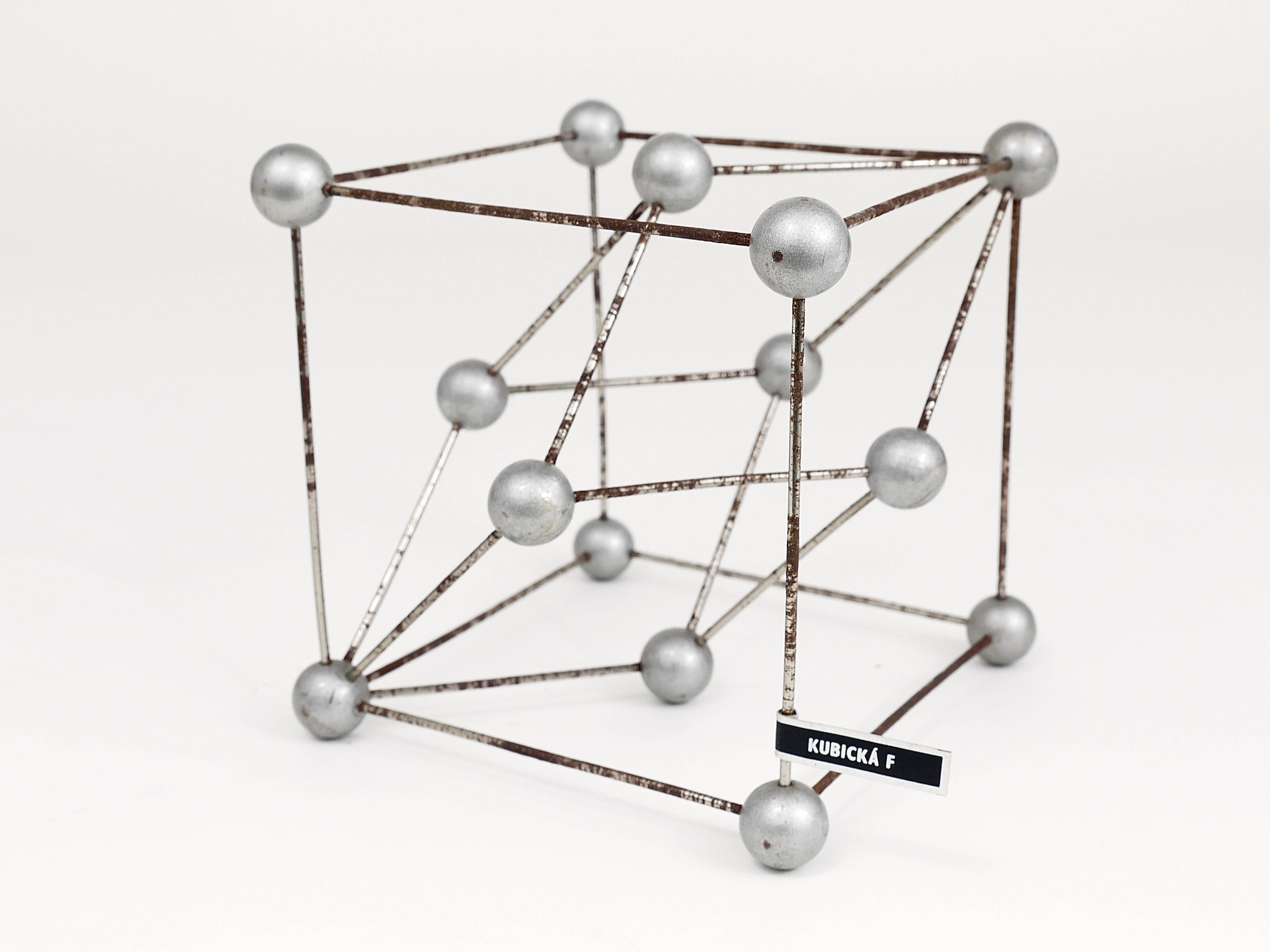 Set of Seven Different Scientific Crystal Molecular Models from the 1950s In Good Condition In Vienna, AT