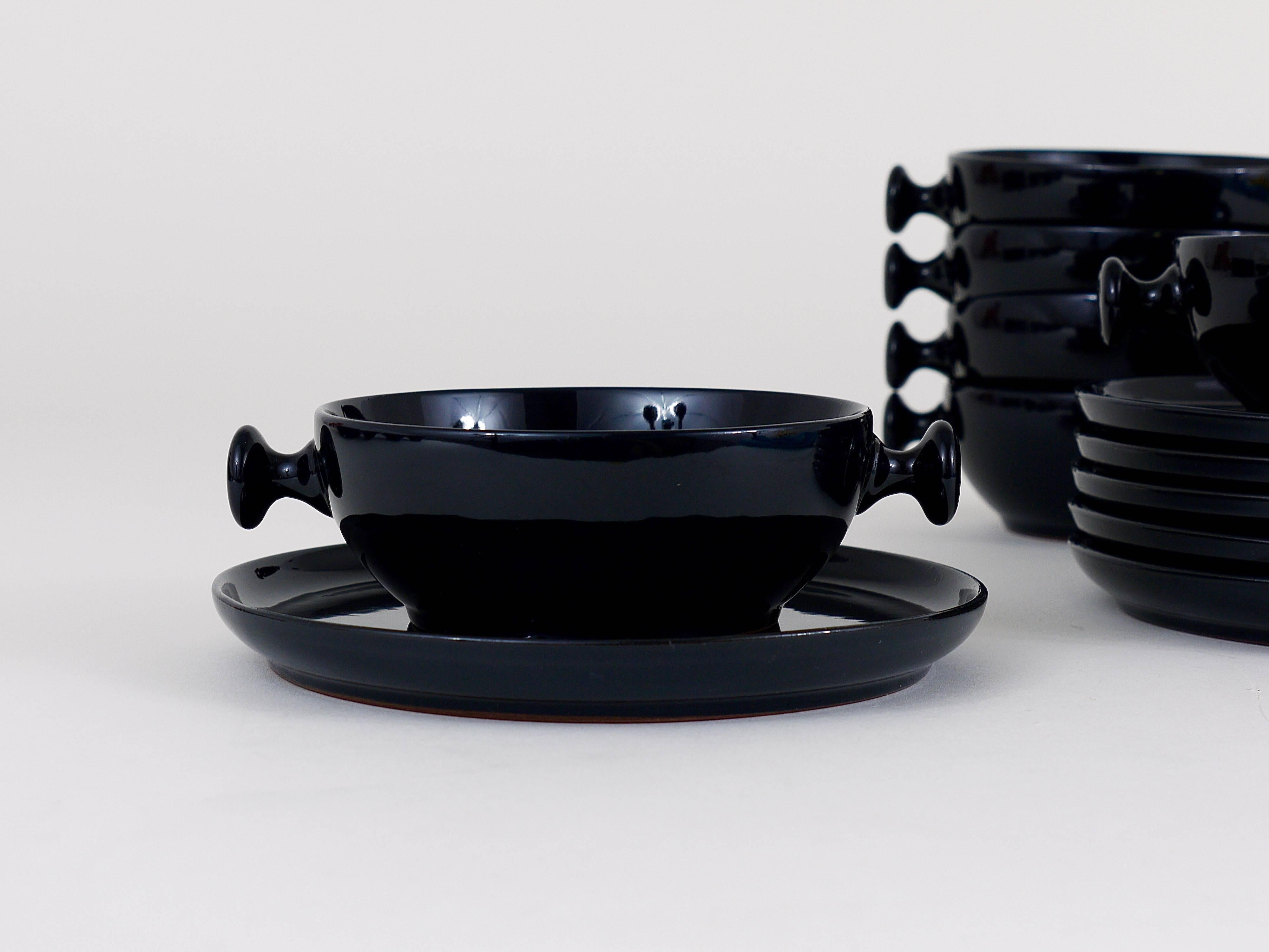 Luigi Colani Zen Full Tea Set and Plates, Stoneware, Friesland, Germany, 1970s For Sale 2