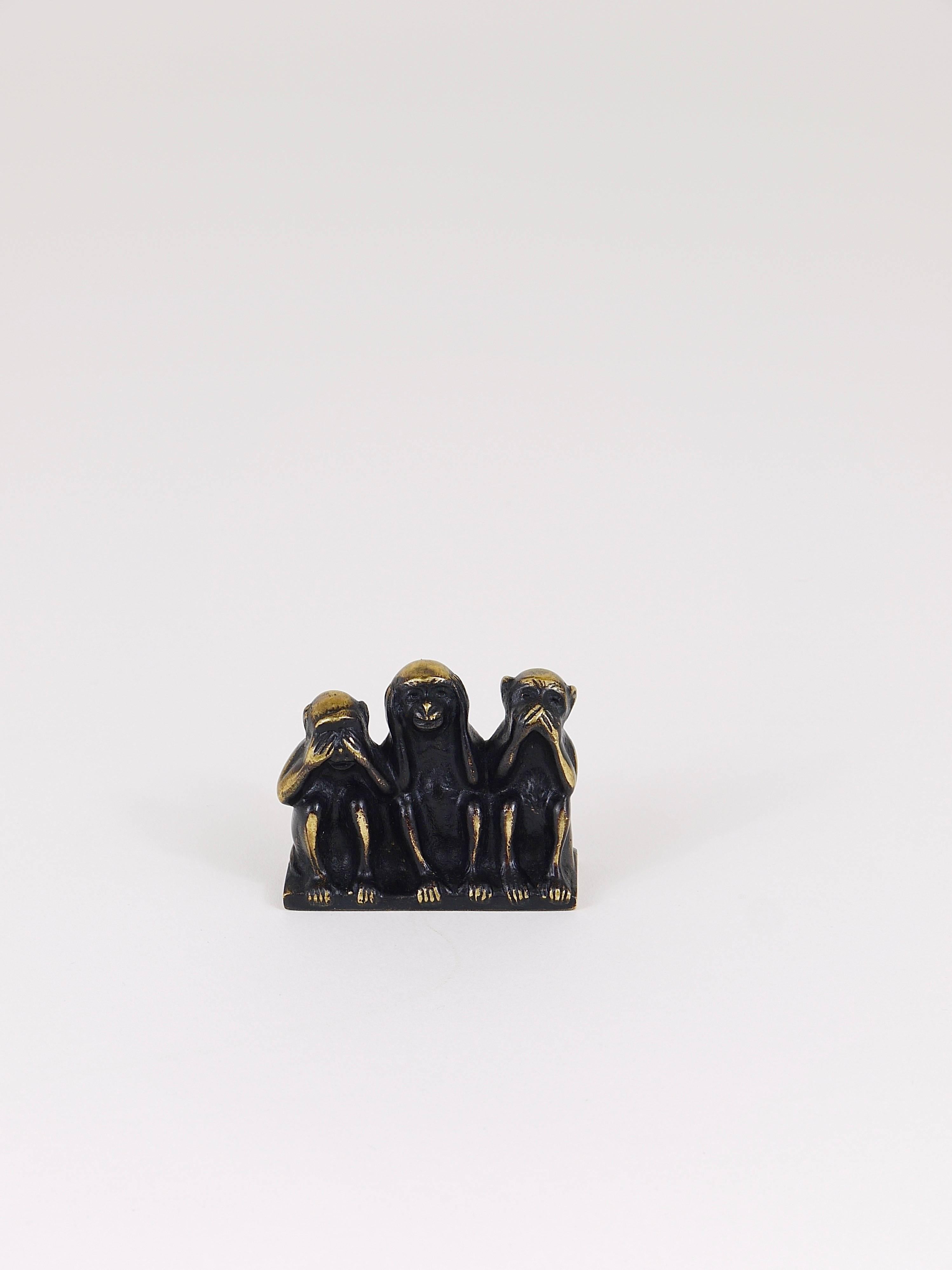 3 wise monkey figurines