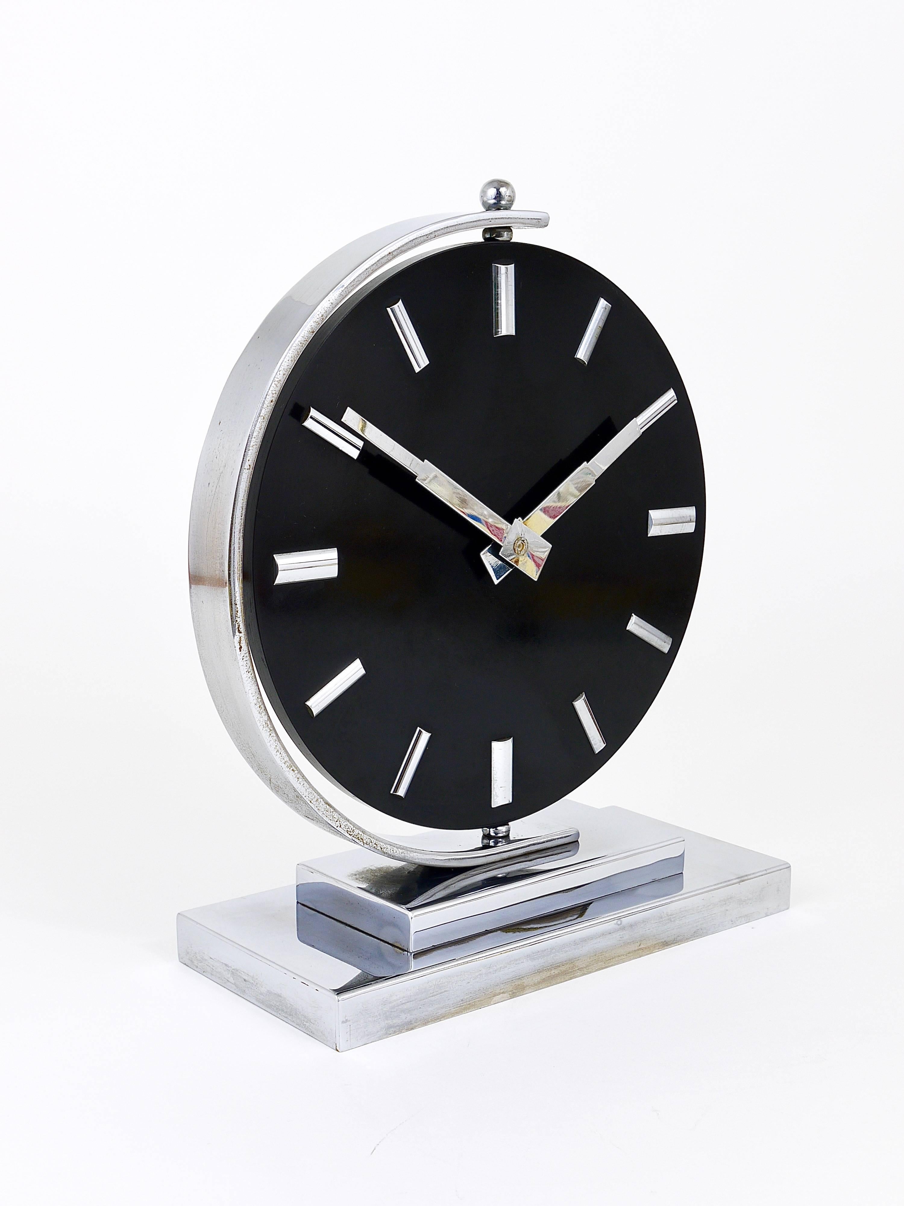 Big Black Art Deco Mantel Clock with Rotatable Clocks Face, Germany, 1930s In Good Condition In Vienna, AT