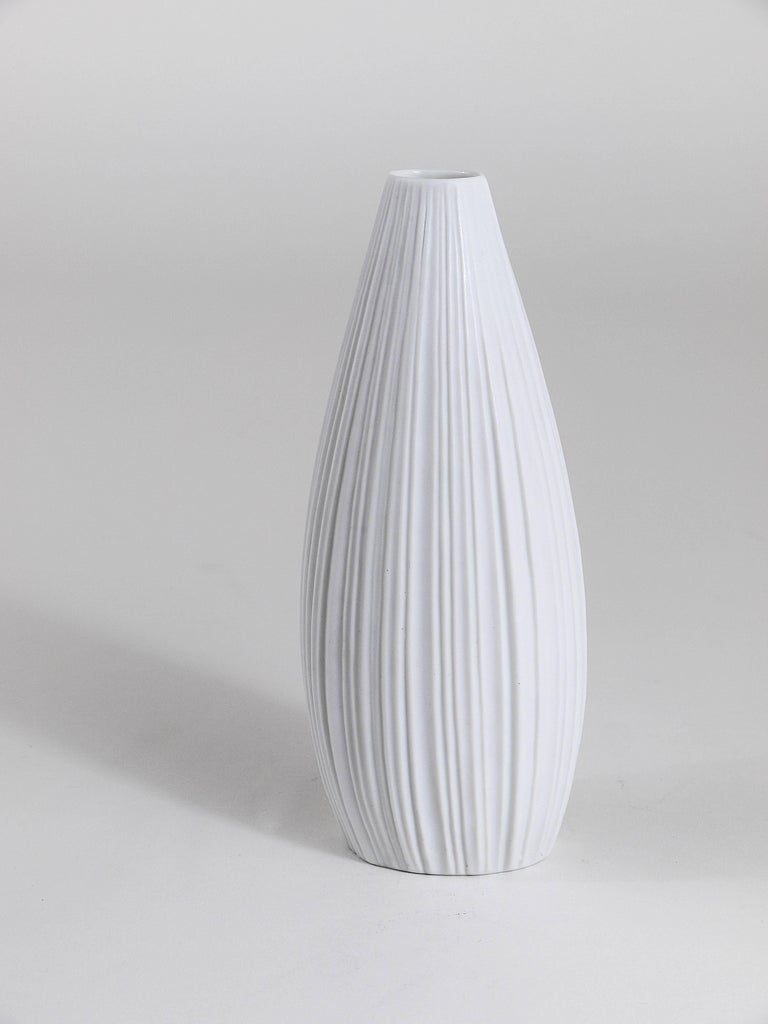 White Relief Striped Porcelain Vase, Martin Freyer, Rosenthal, Germany, 1960s For Sale at 1stDibs