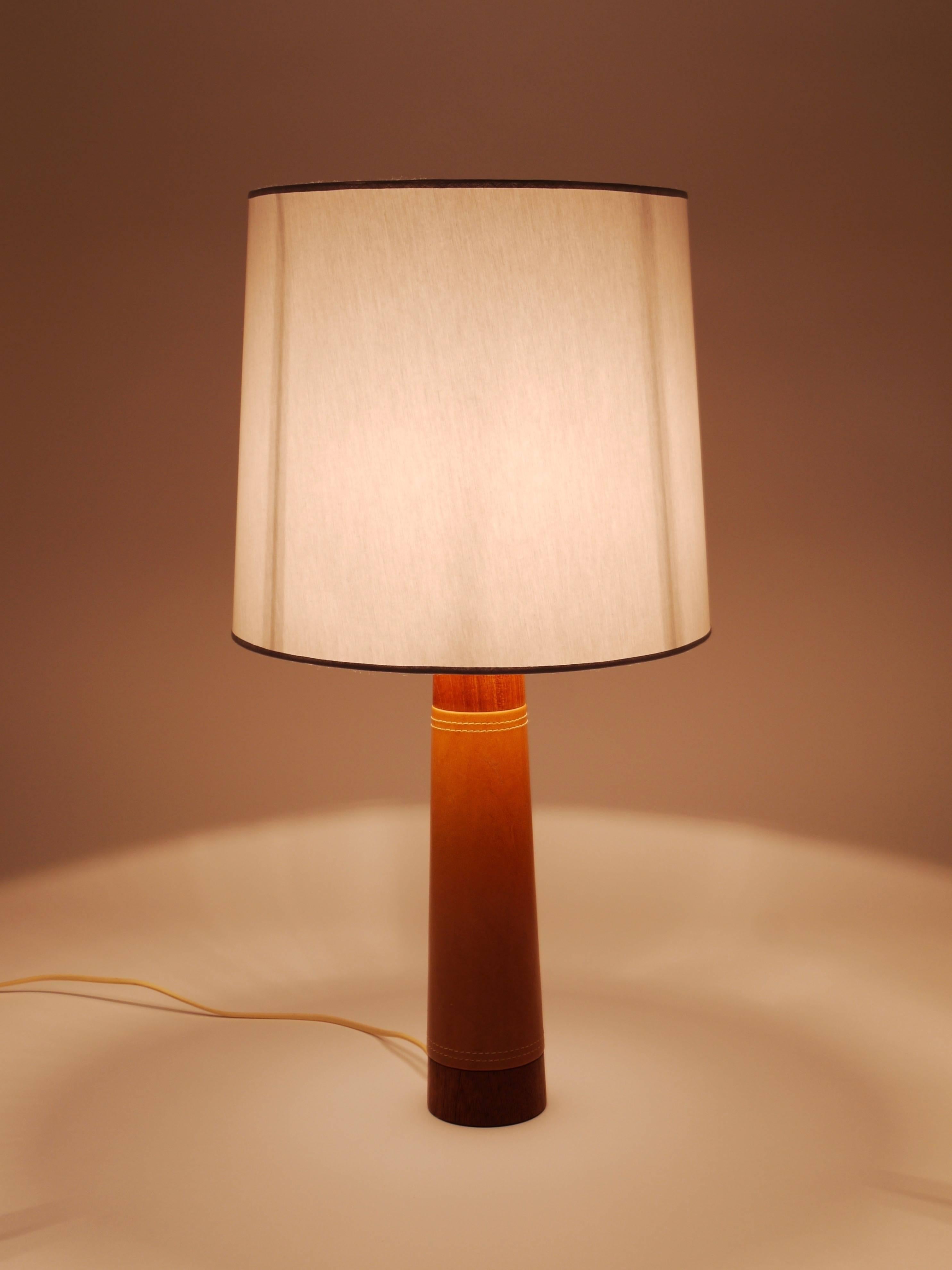 Beautiful Danish Midcentury Teak Leather Table Lamp, Denmark, 1950s For Sale 4
