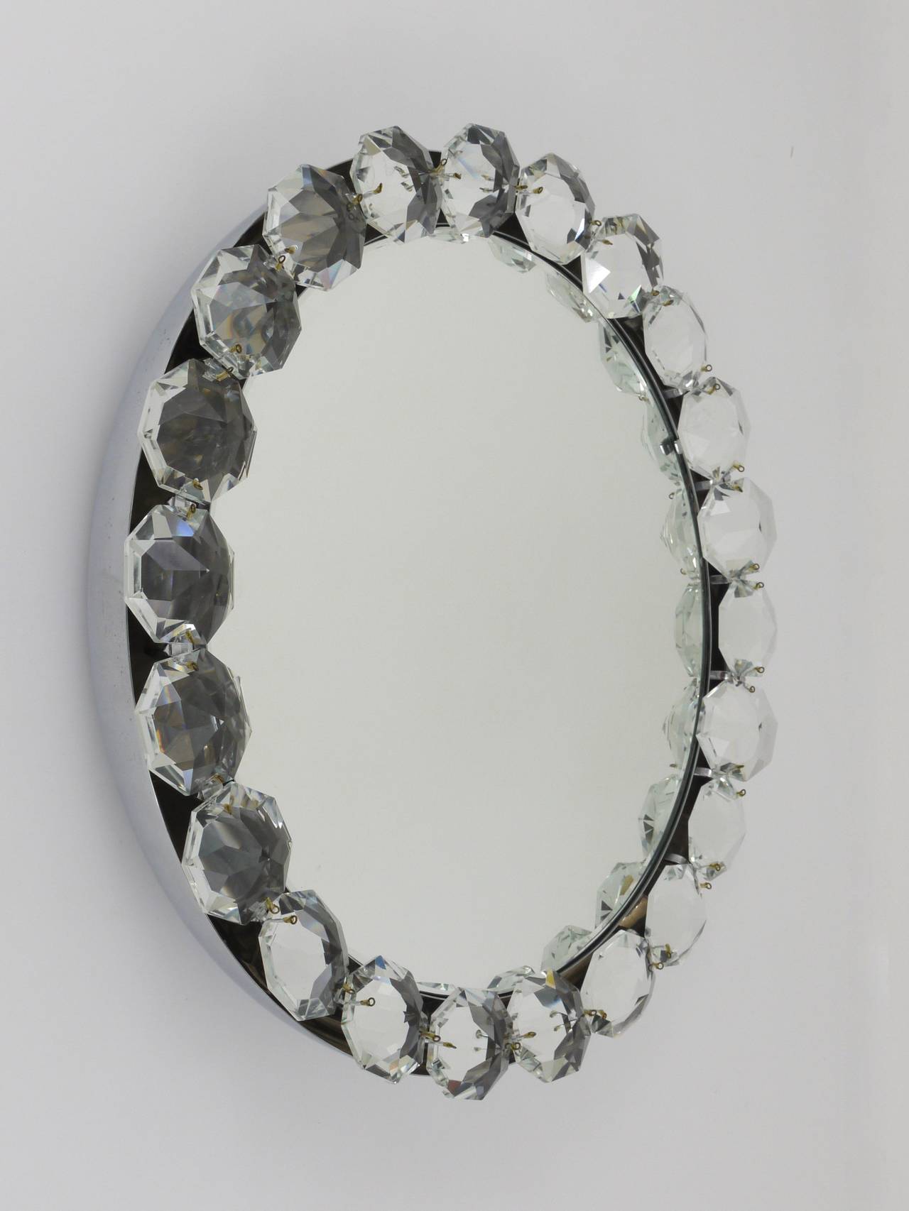 Austrian Round Bakalowits Midcentury Diamond Crystals Backlit Wall Mirror, Austria, 1950 For Sale