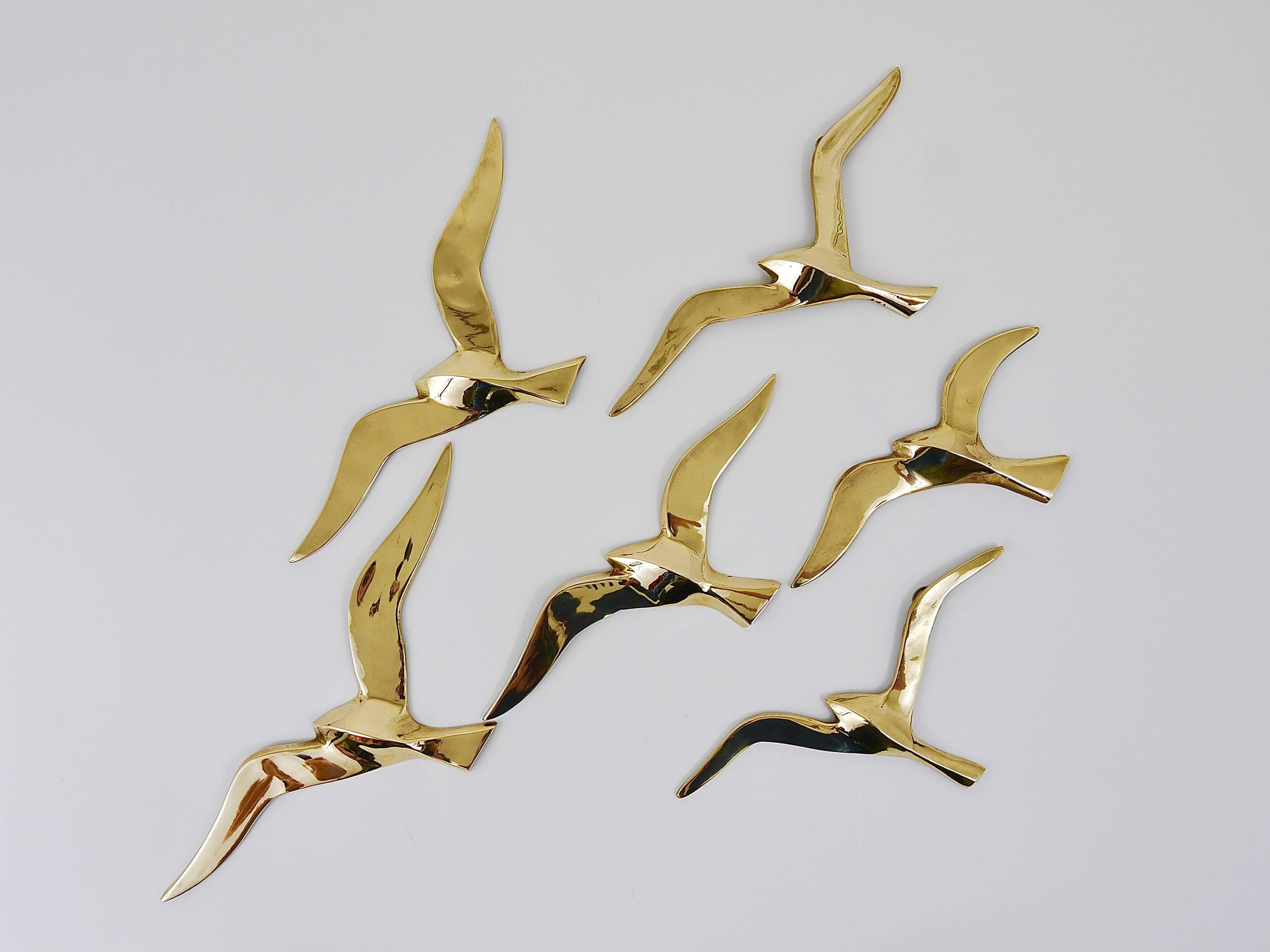 Six Wall-Mounted Midcentury Seagull Bird Brass Sculptures, Austria, 1950s In Excellent Condition In Vienna, AT