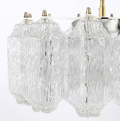 J.T. Lampadario Kalmar in ottone con vetro a rilievo, Austria, anni '50