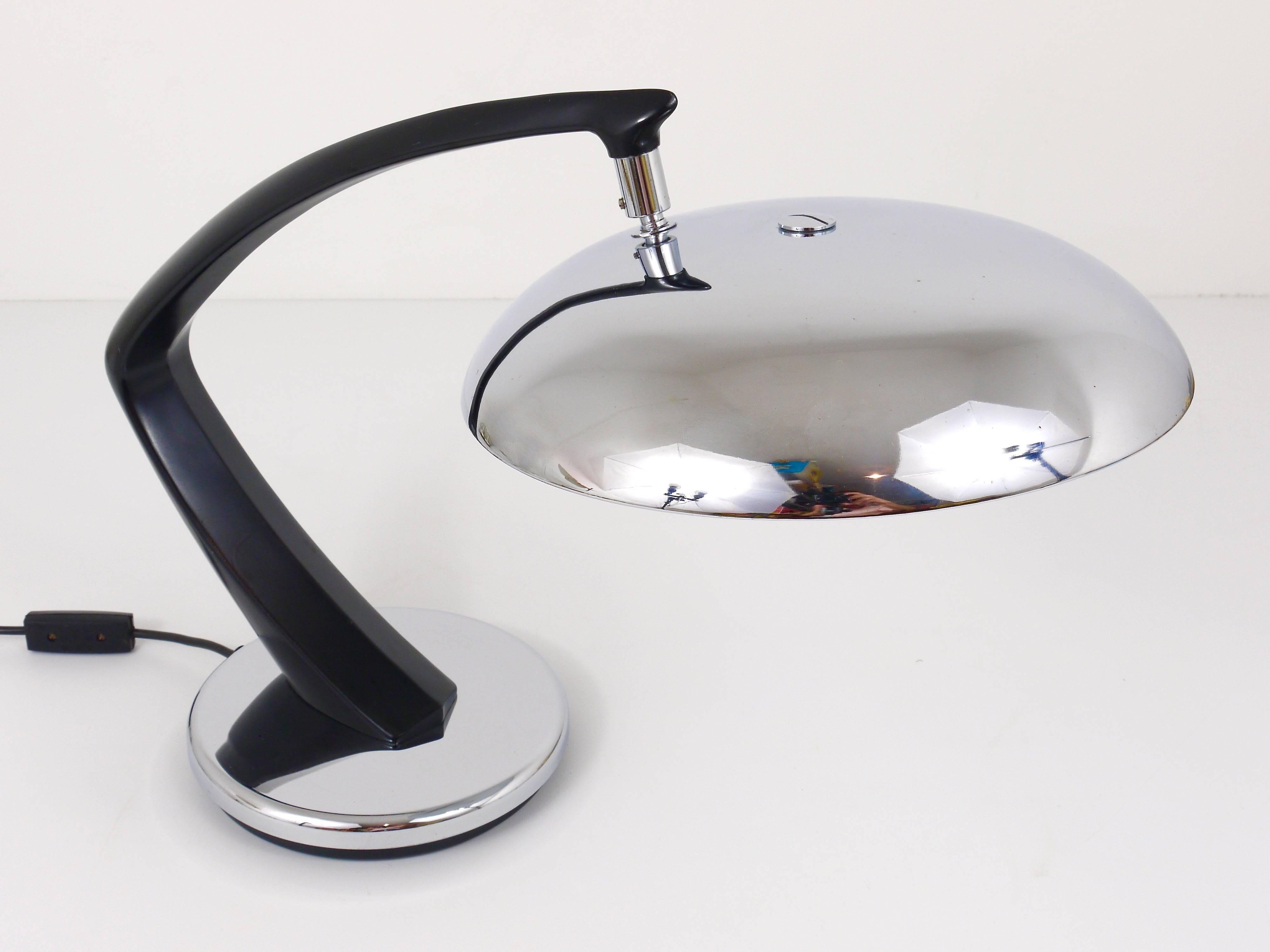 Black and Chrome Fase Boomerang Table Lamp, Spain, 1960s In Excellent Condition In Vienna, AT
