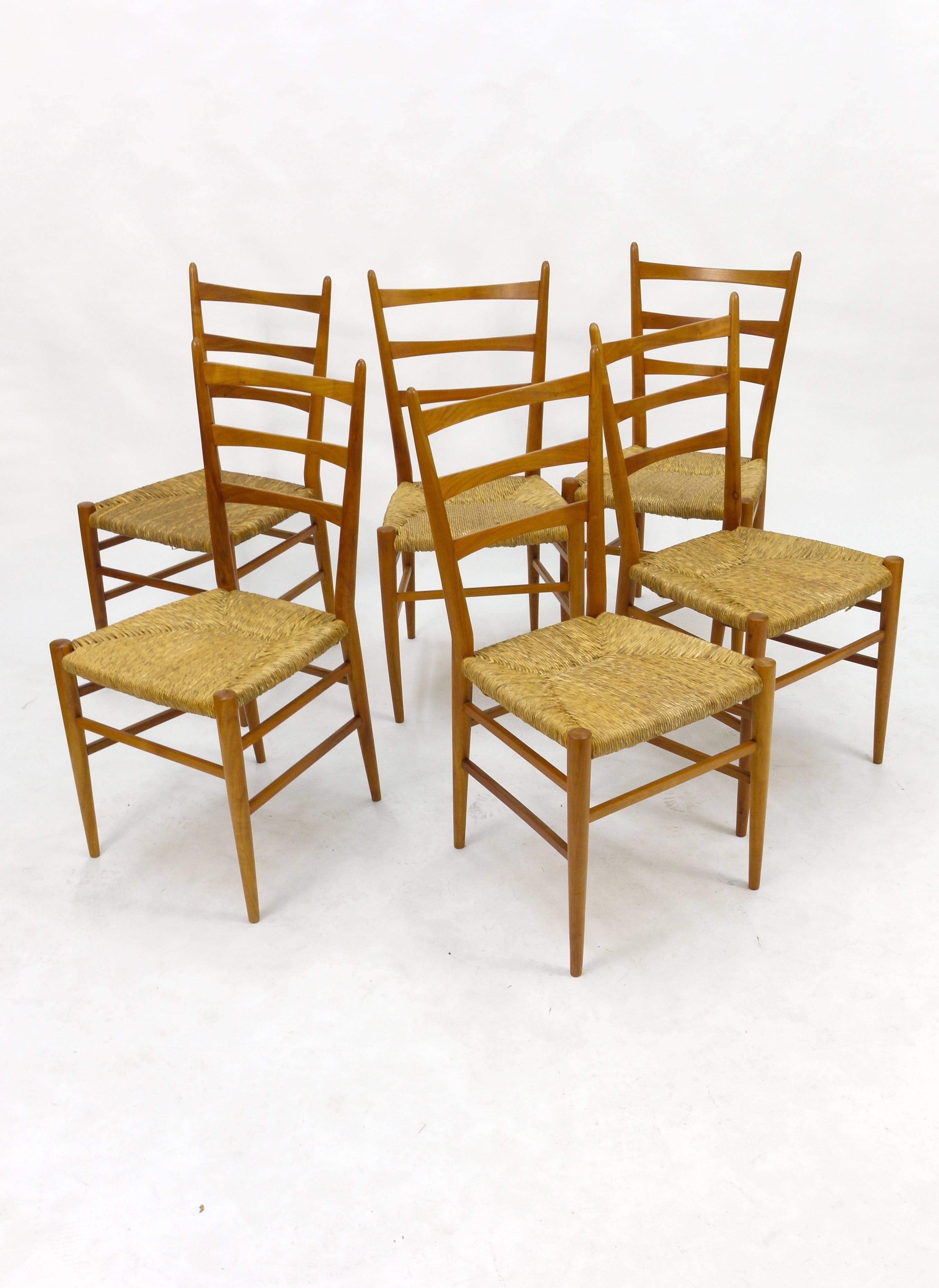 Set of Six Wooden Chairs in the Style of Gio Ponti, Cassina, Italy, 1950s 4