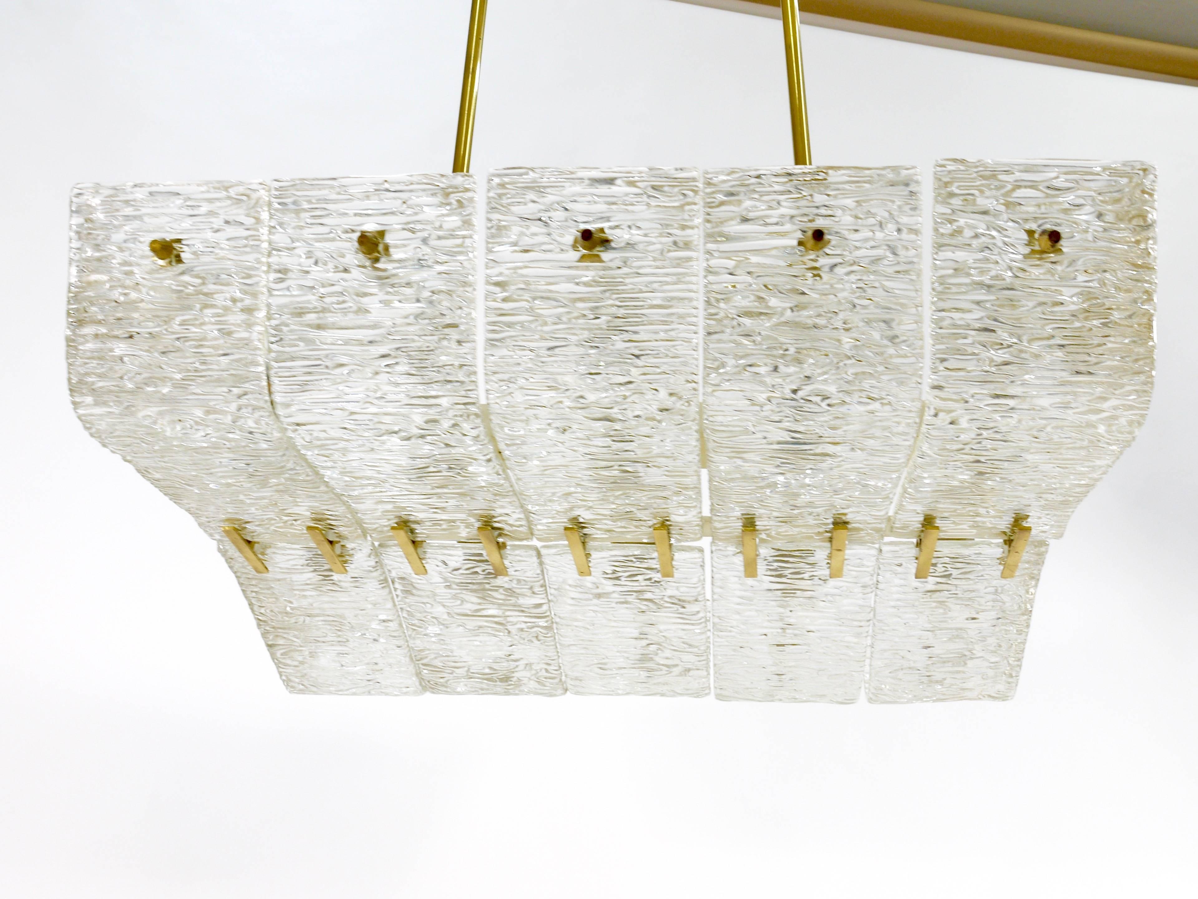 J.T. Kalmar Huge Spare Brass and Textured Glass Chandelier, Austria, 1950s In Good Condition For Sale In Vienna, AT