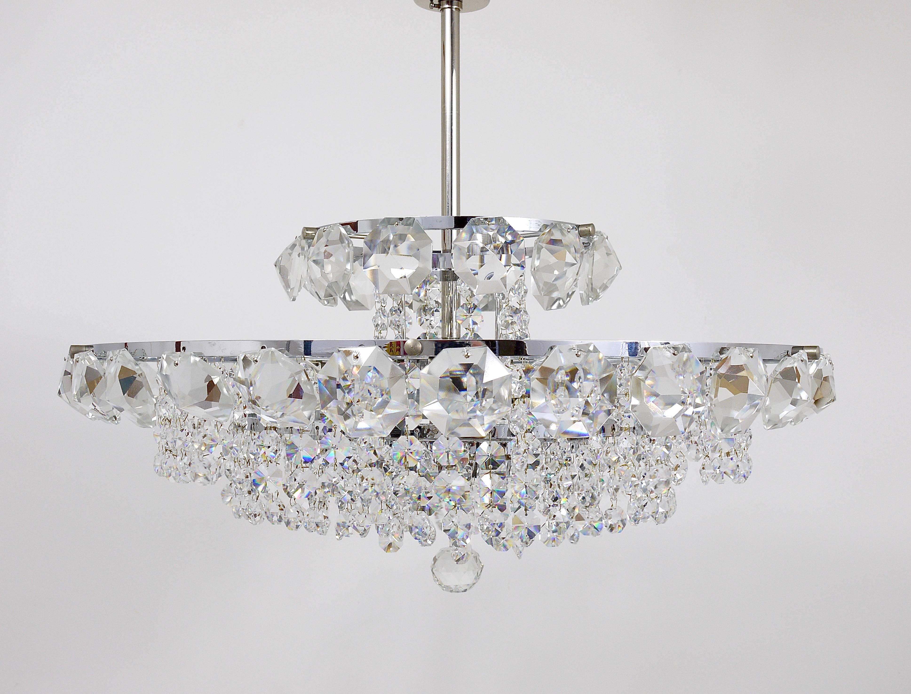 Bakalowits Vienna Diamond Crystal Faceted Glass Chandelier, Austria, 1950s For Sale 2