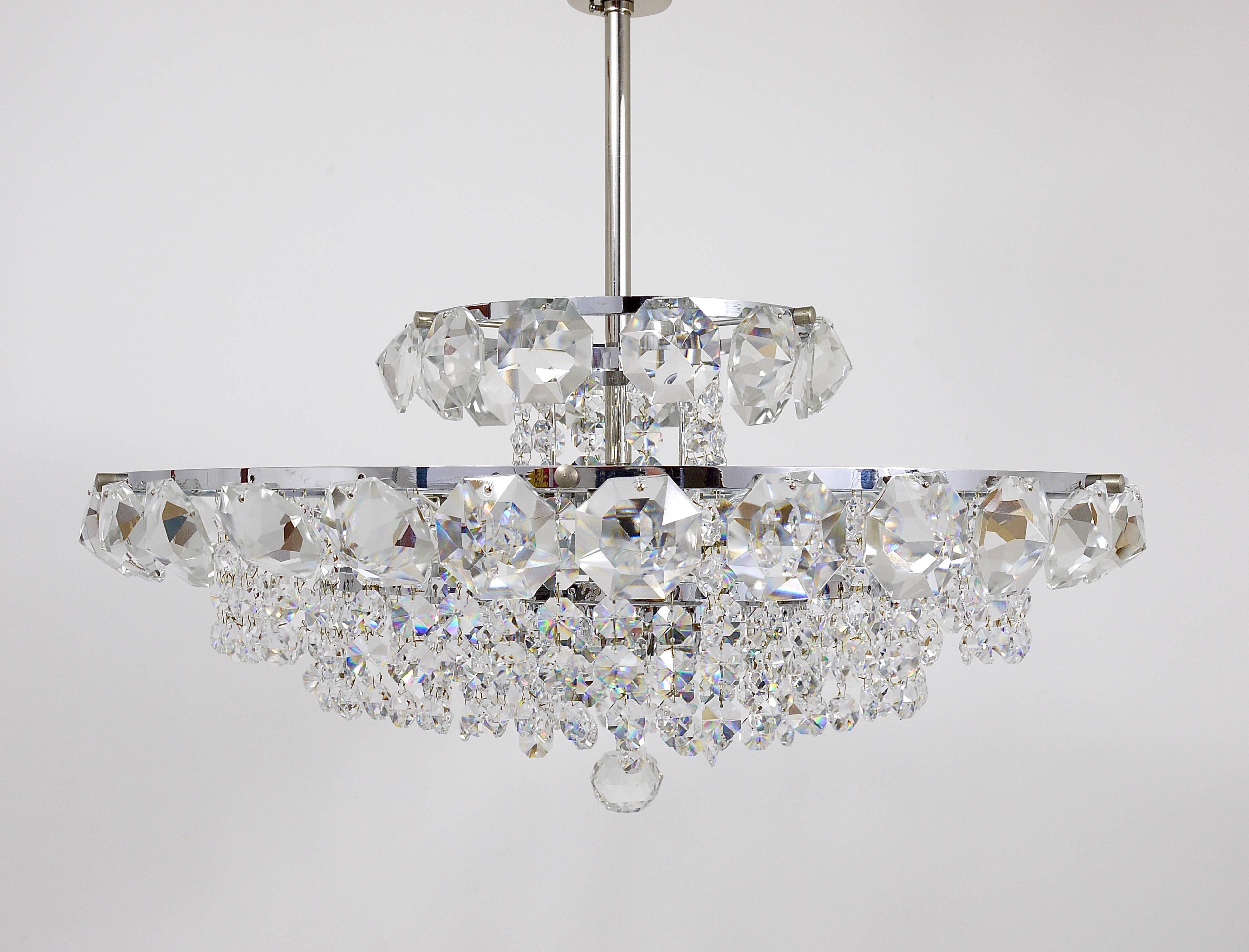 Bakalowits Vienna Diamond Crystal Faceted Glass Chandelier, Austria, 1950s For Sale 2