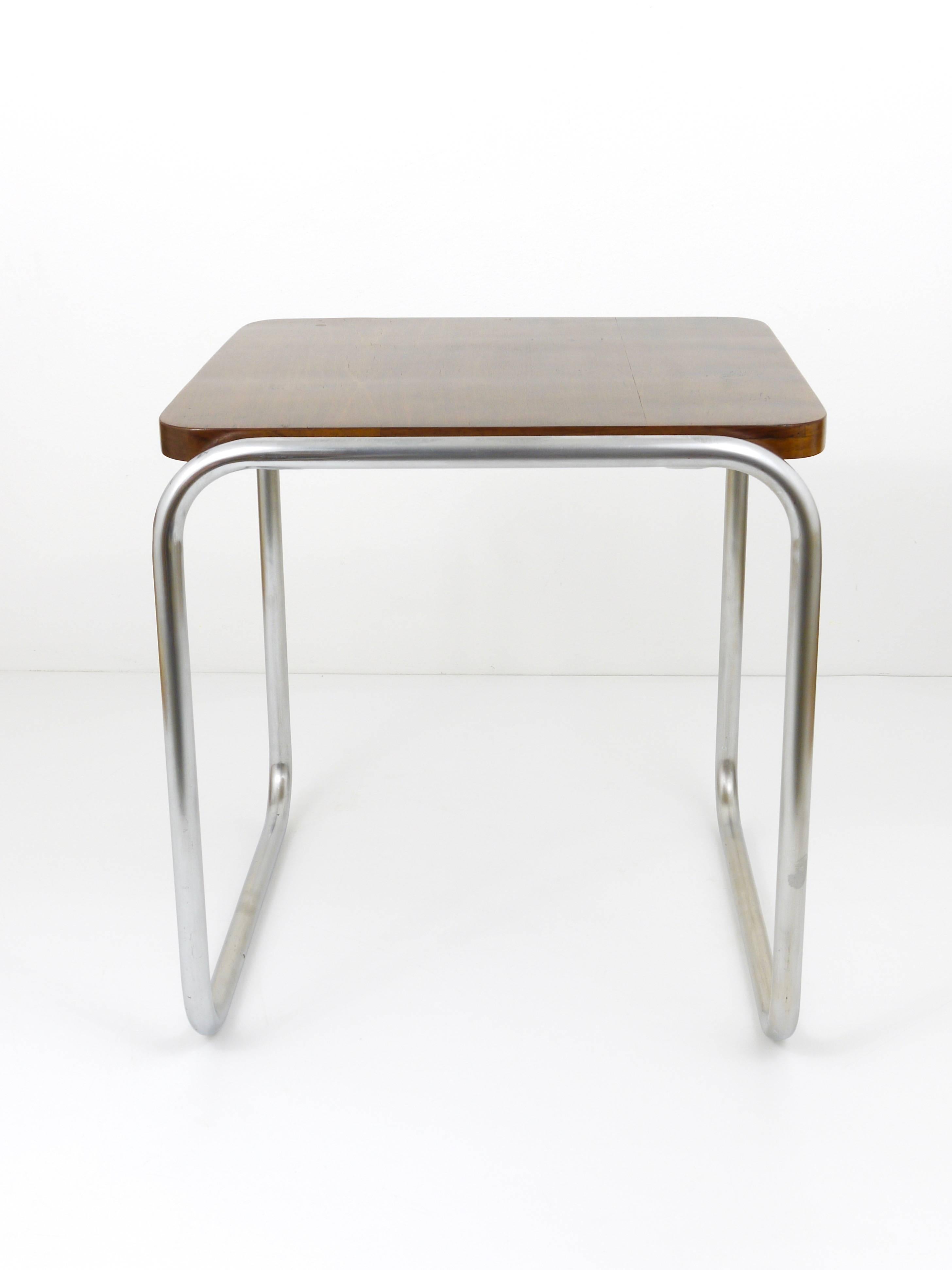 A beautiful tubular steel Bauhaus occasional table or stool, Germany, 1930s in very good condition.