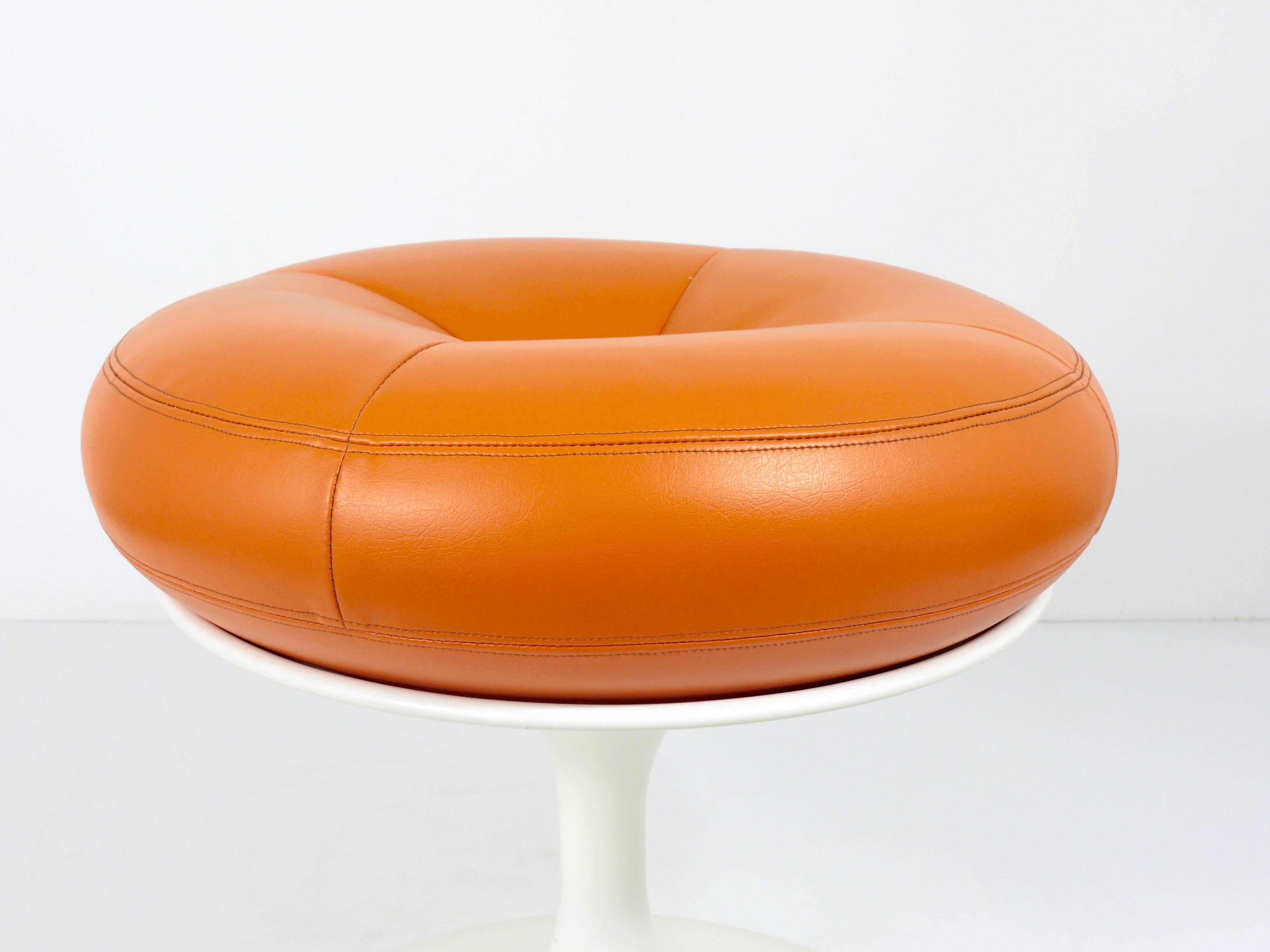 Borje Johanson Orange Tulip Base Stool, 1960s, Sweden In Excellent Condition In Vienna, AT