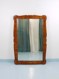 Grande specchio da parete in legno di ciliegio intagliato e smerlato in stile Biedermeier, 59", Vienna, 1850