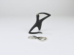 Carl Auböck Flaschenöffner aus versilbertem Messing, 2-Florin-Münze der Habsburger, Österreich 1950