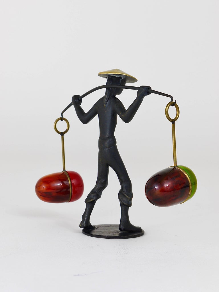 Big boobs at slow dance