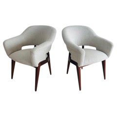 Élégante paire de fauteuils signée Charles Ramos, vers 1950
