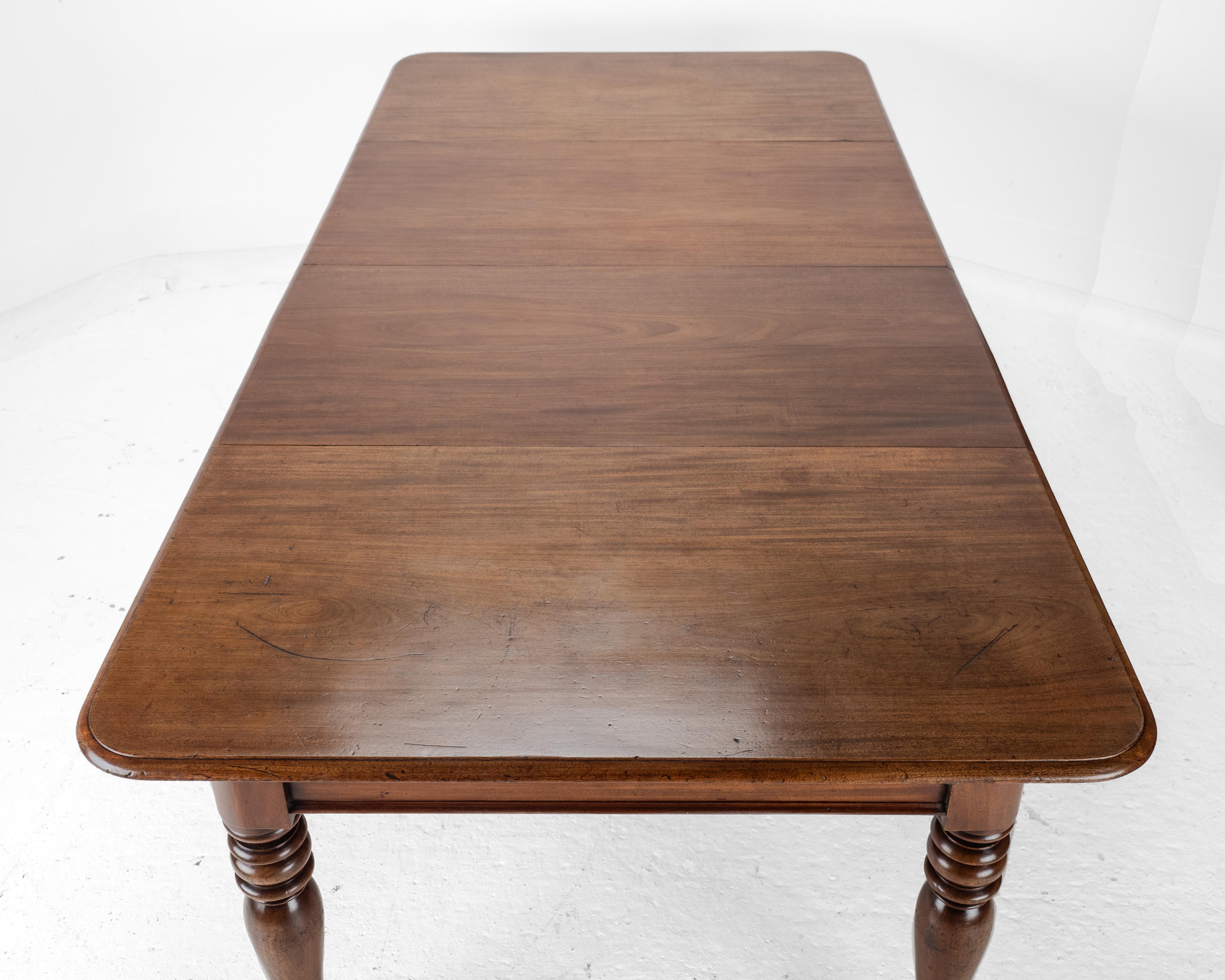 Table de salle à manger à rallonge en acajou du début du 19e siècle c1830 (Géorgien) en vente 2