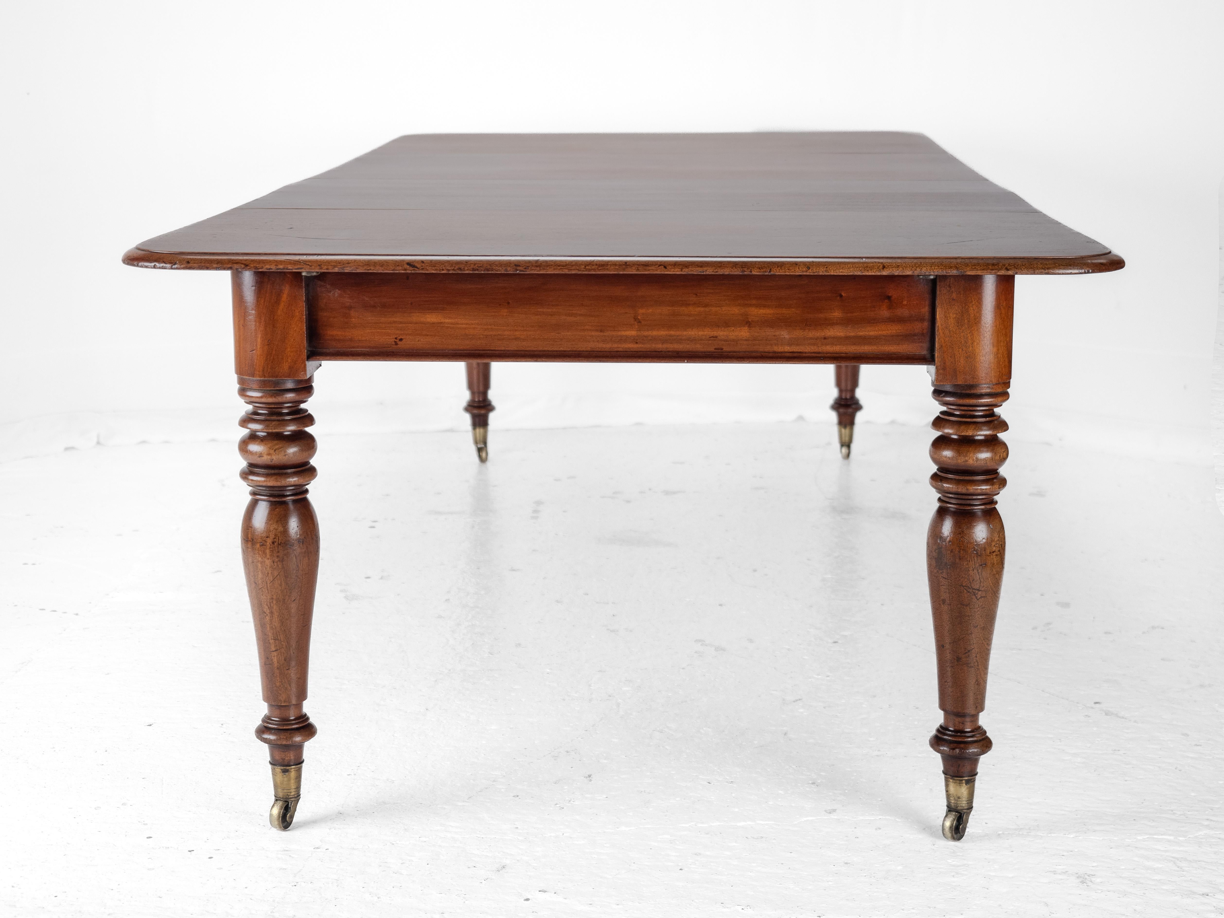 Table de salle à manger à rallonge en acajou du début du 19e siècle c1830 (Géorgien) en vente 1