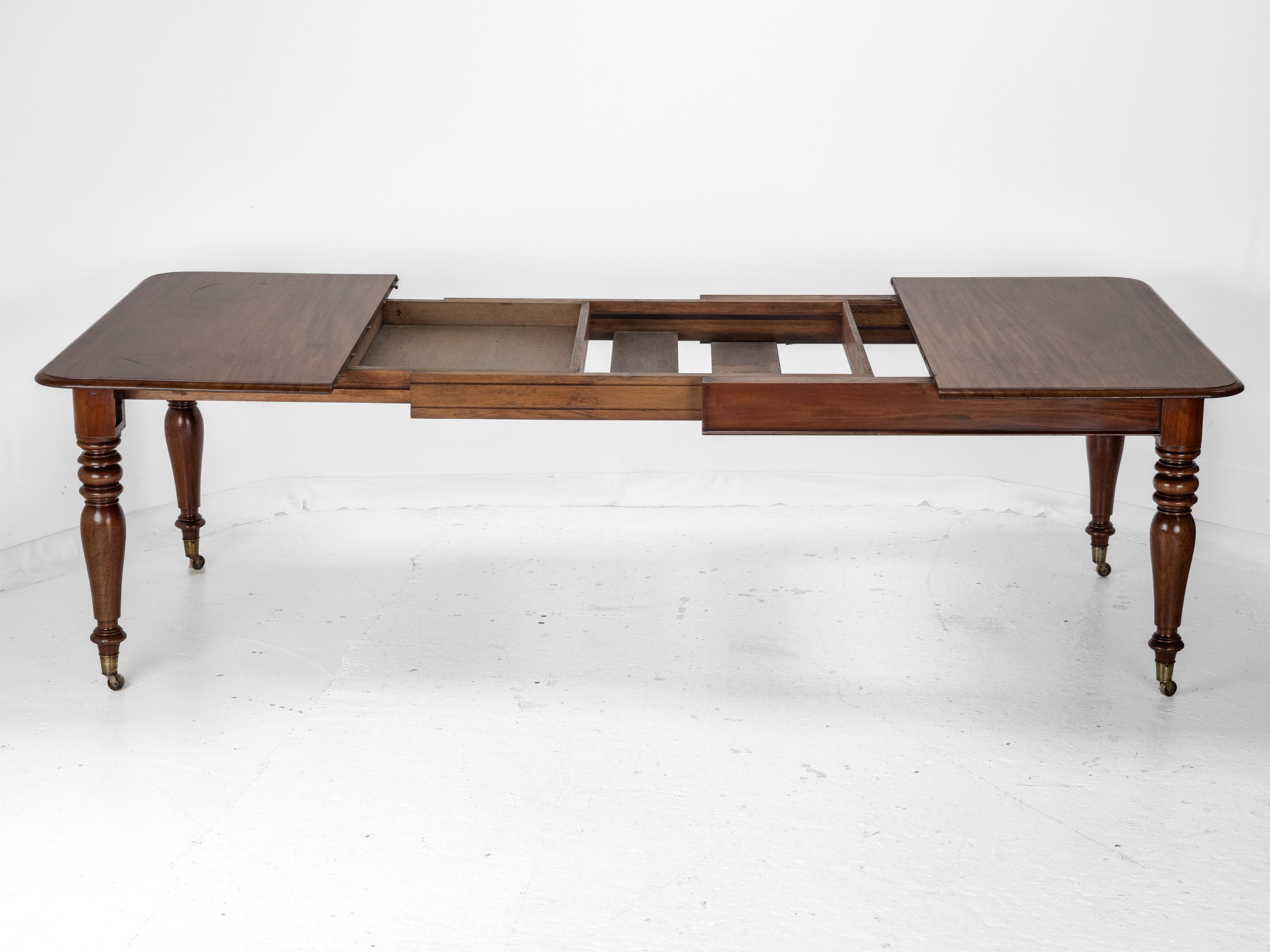 Table de salle à manger à rallonge en acajou du début du 19e siècle c1830 (Géorgien) en vente 6