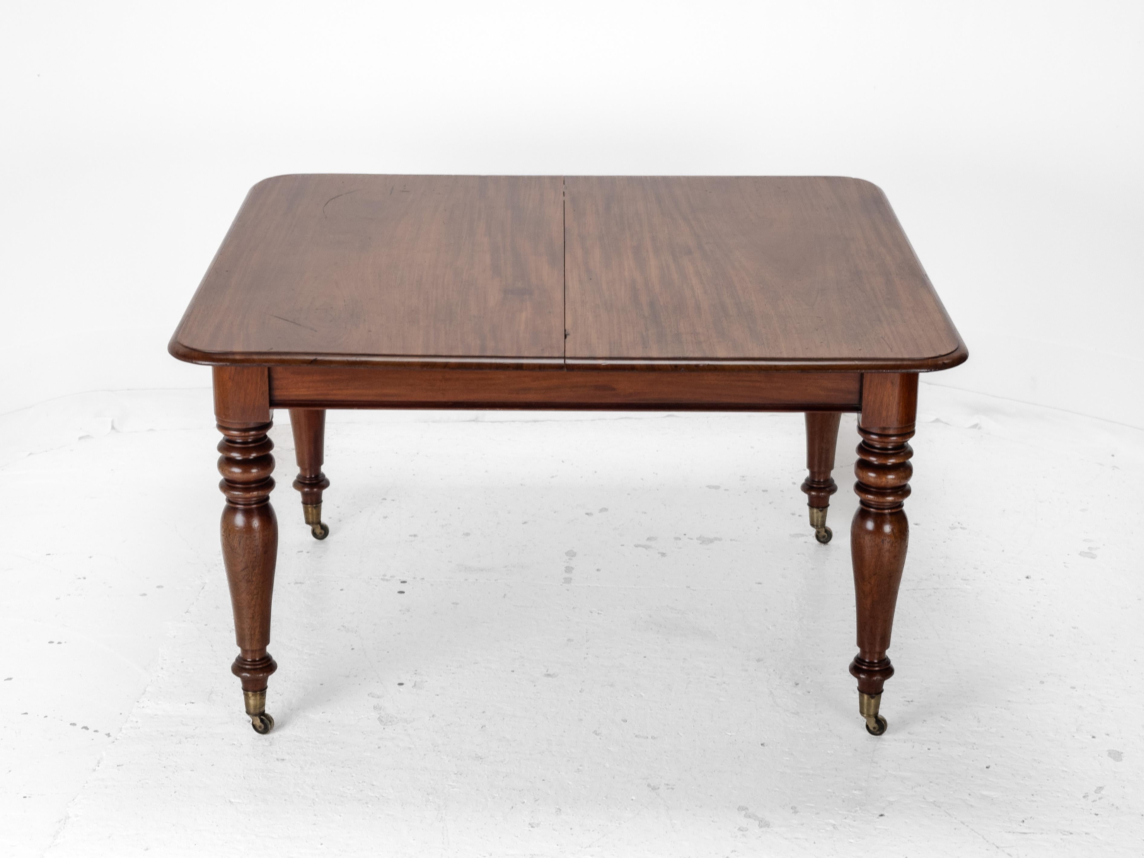 Table de salle à manger à rallonge en acajou du début du 19e siècle c1830 (Géorgien) en vente 10