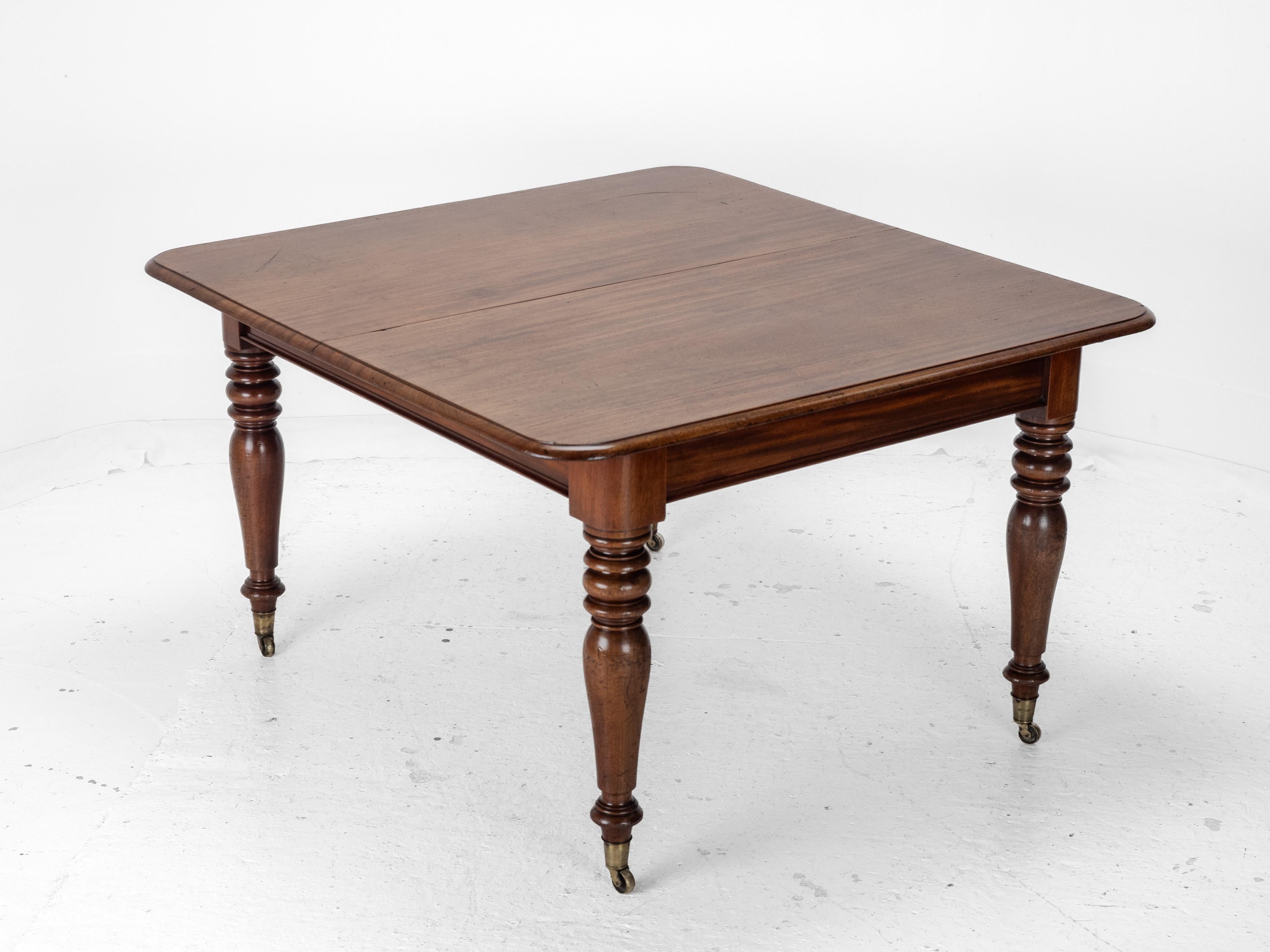 Table de salle à manger à rallonge en acajou du début du 19e siècle c1830 (Géorgien) en vente 9