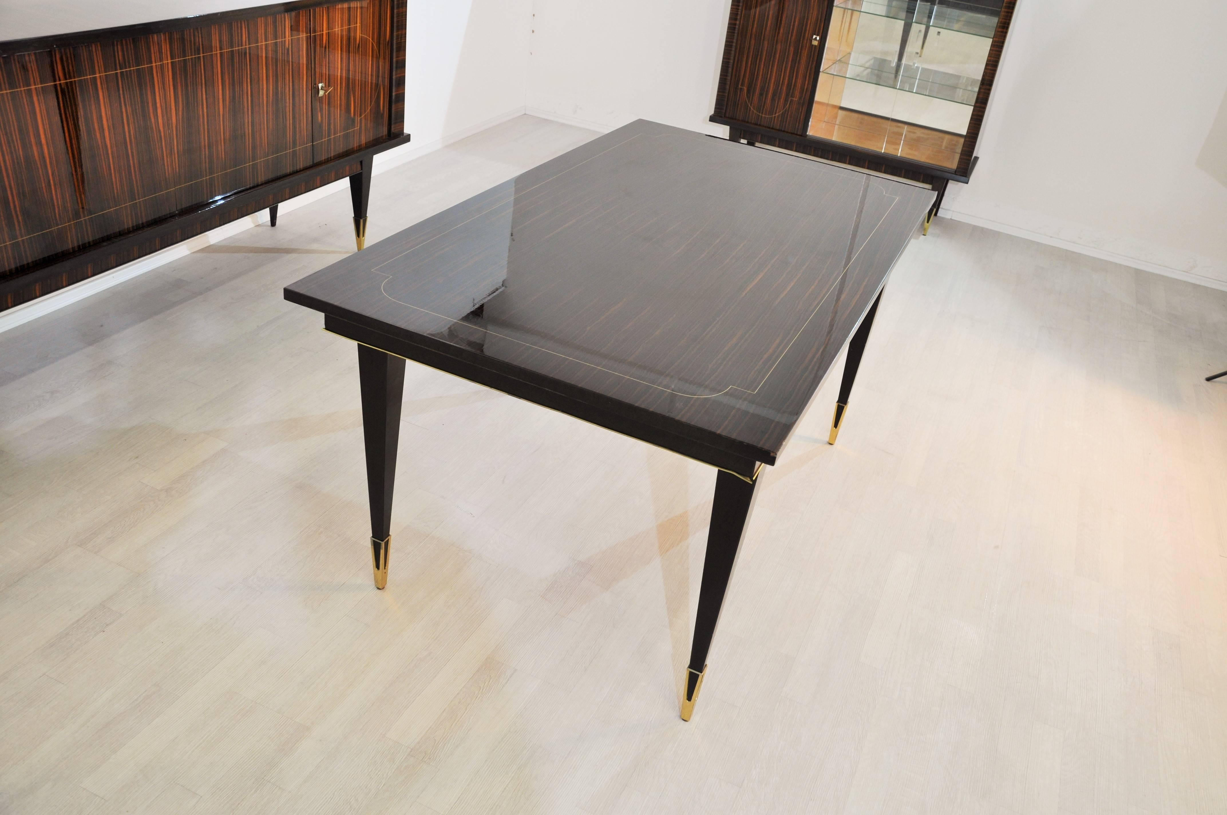 French Art Deco Macassar Dining Table with Brass Feets (Art déco)