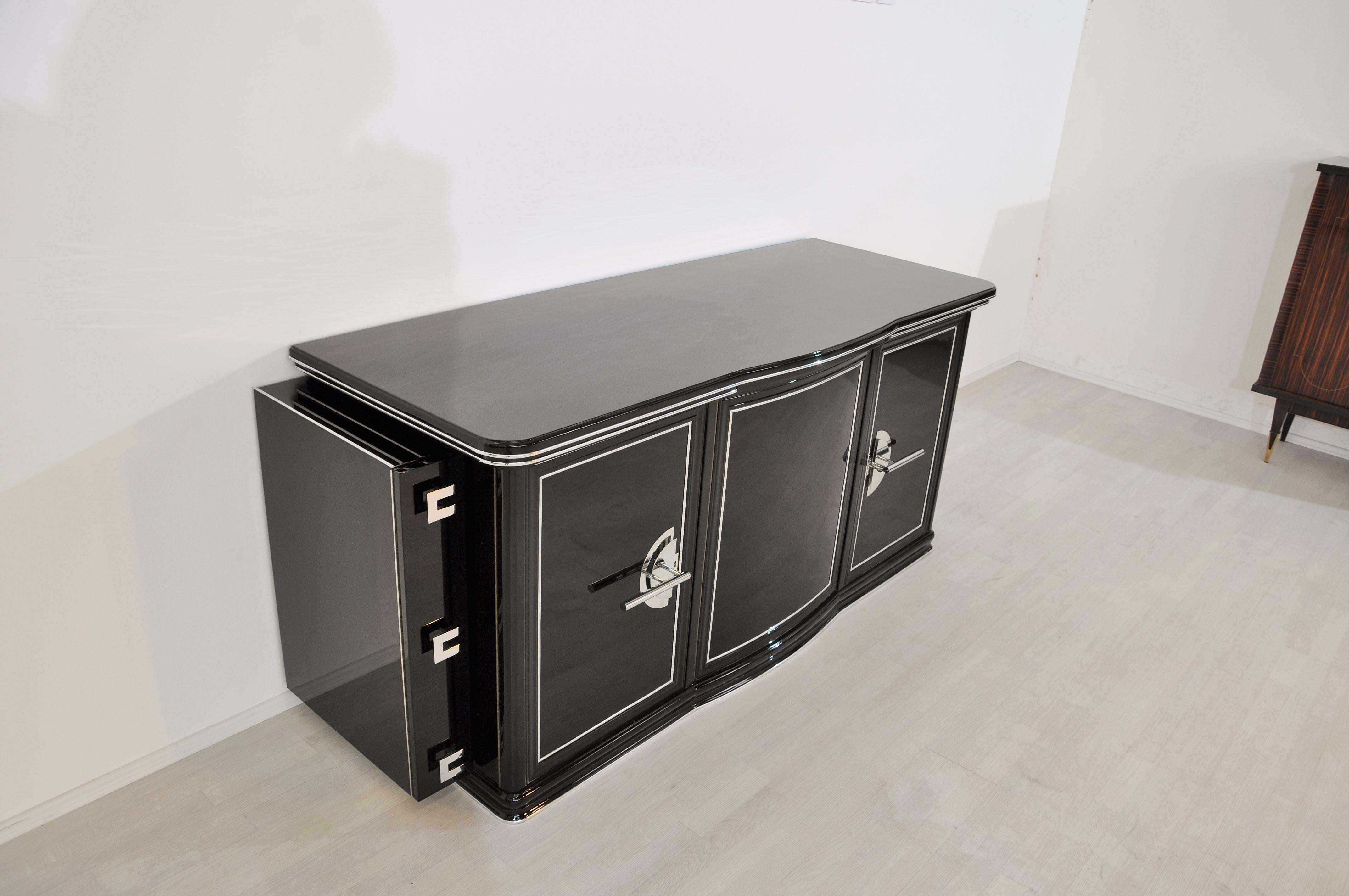 1930s Art Deco Buffet from New York in High-Gloss Black In Excellent Condition In Senden, NRW