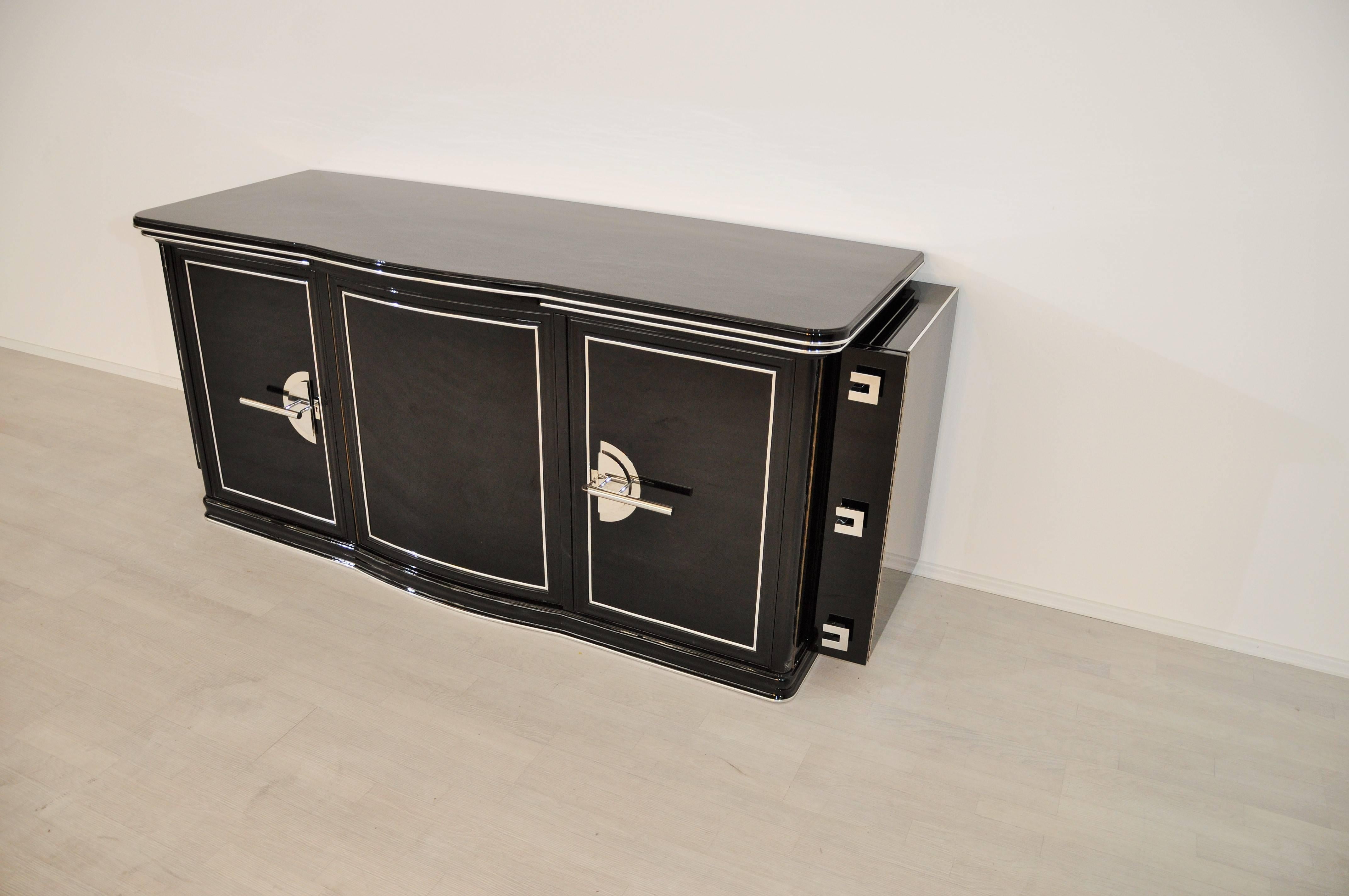 Mid-20th Century 1930s Art Deco Buffet from New York in High-Gloss Black