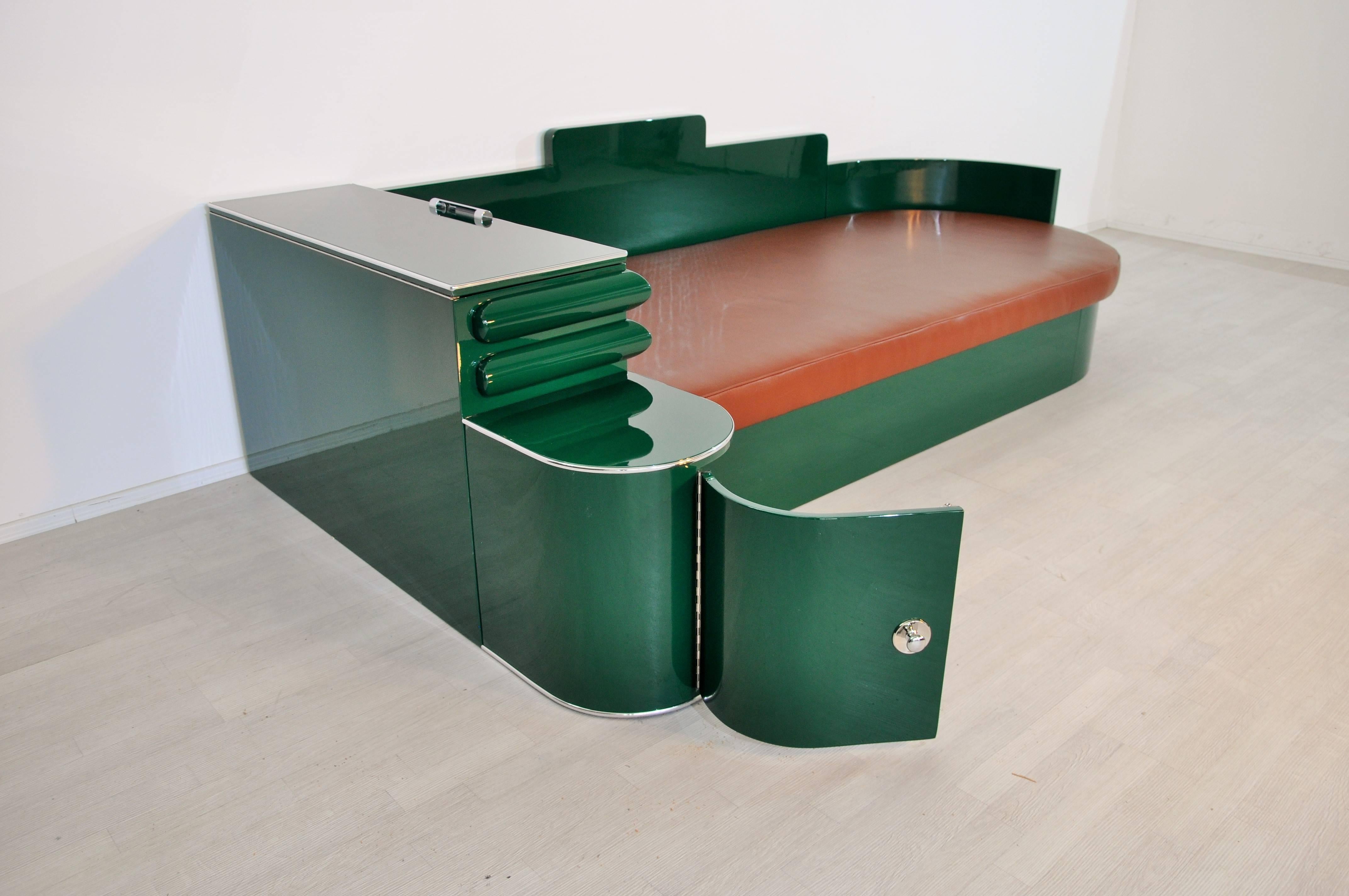 High Gloss Art Deco Daybed from France in Jaguar Racing Green In Excellent Condition In Senden, NRW