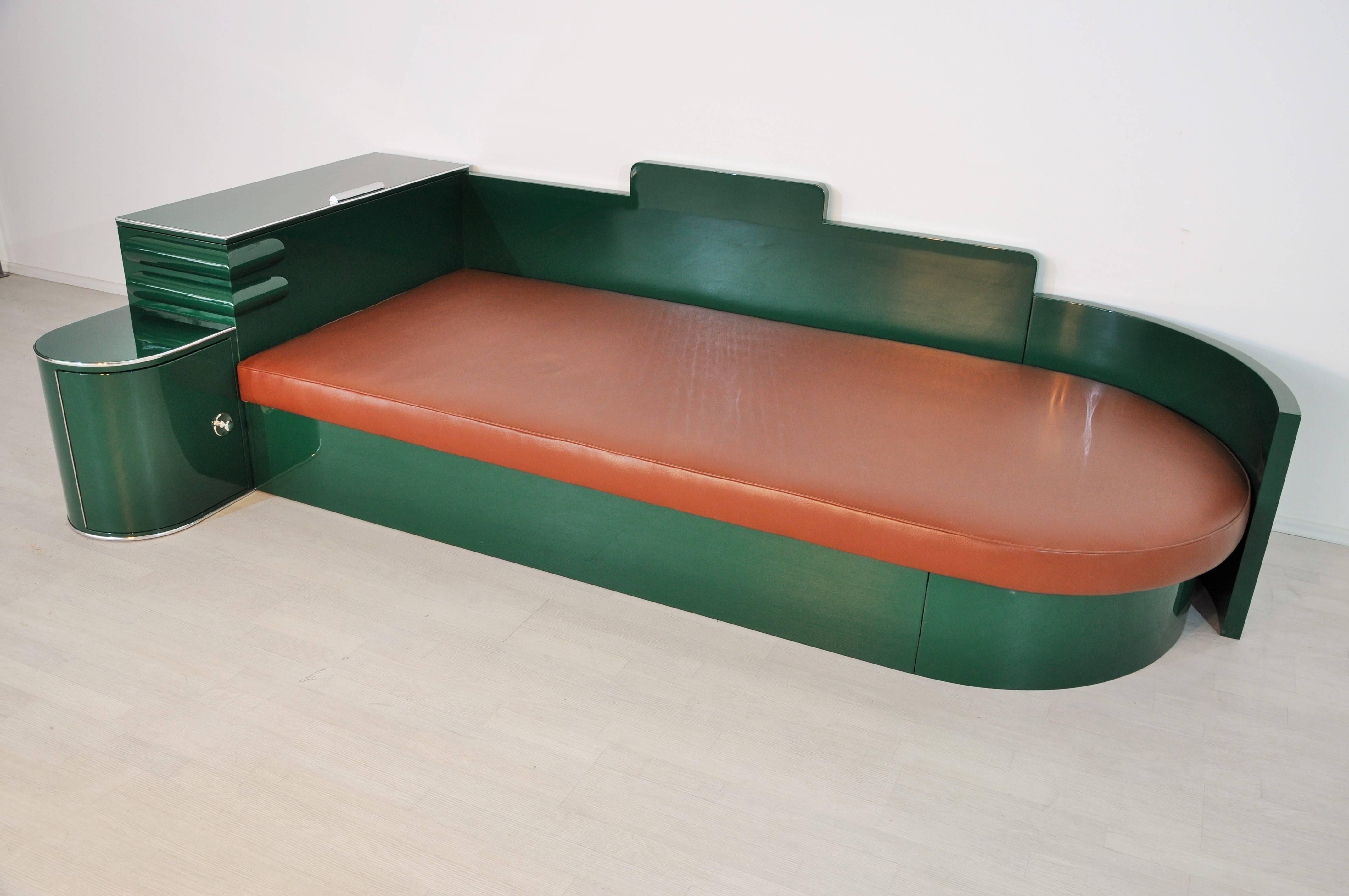 Brass High Gloss Art Deco Daybed from France in Jaguar Racing Green
