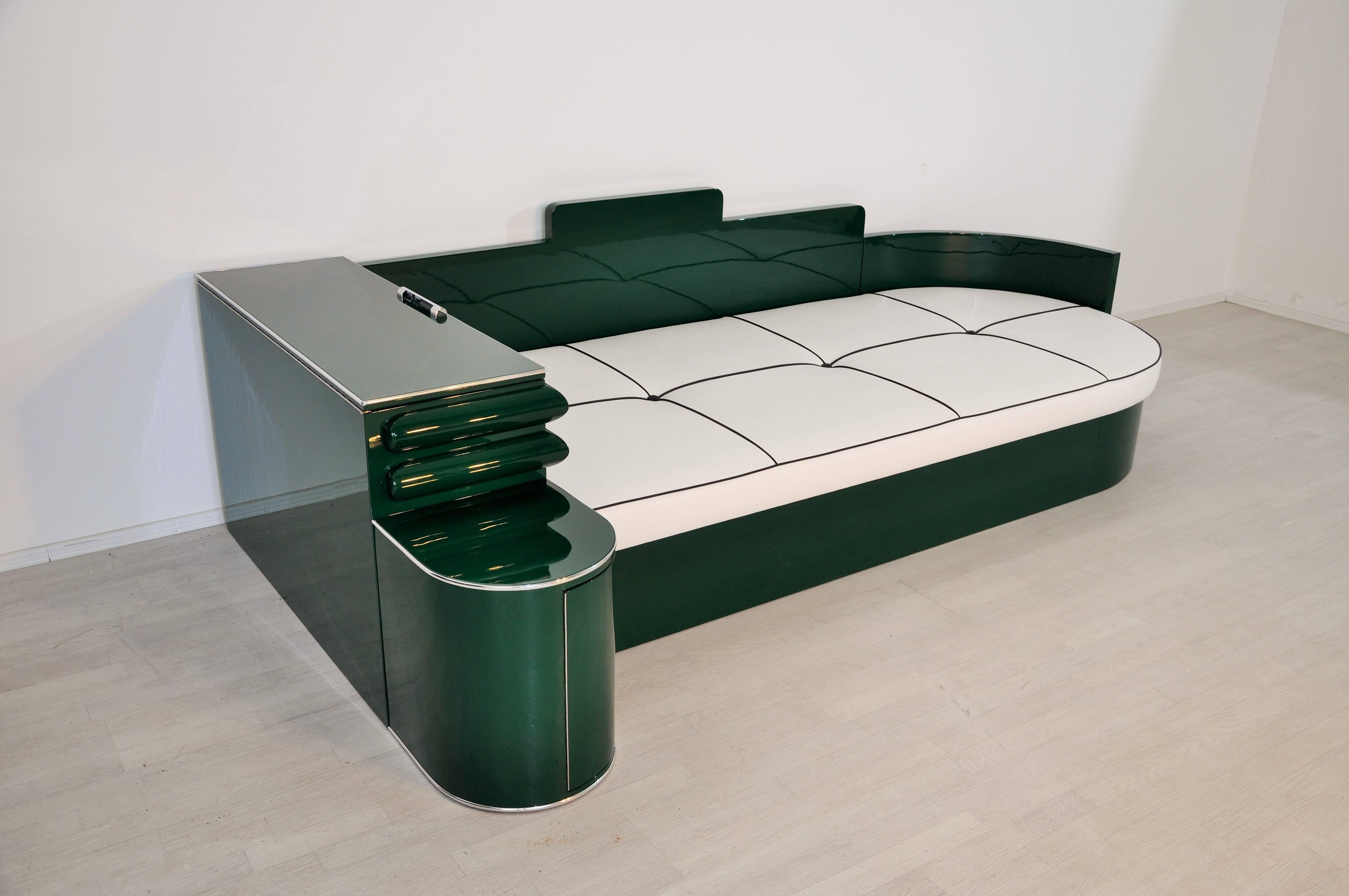 Galvanized High Gloss Art Deco Daybed from France in Jaguar Racing Green