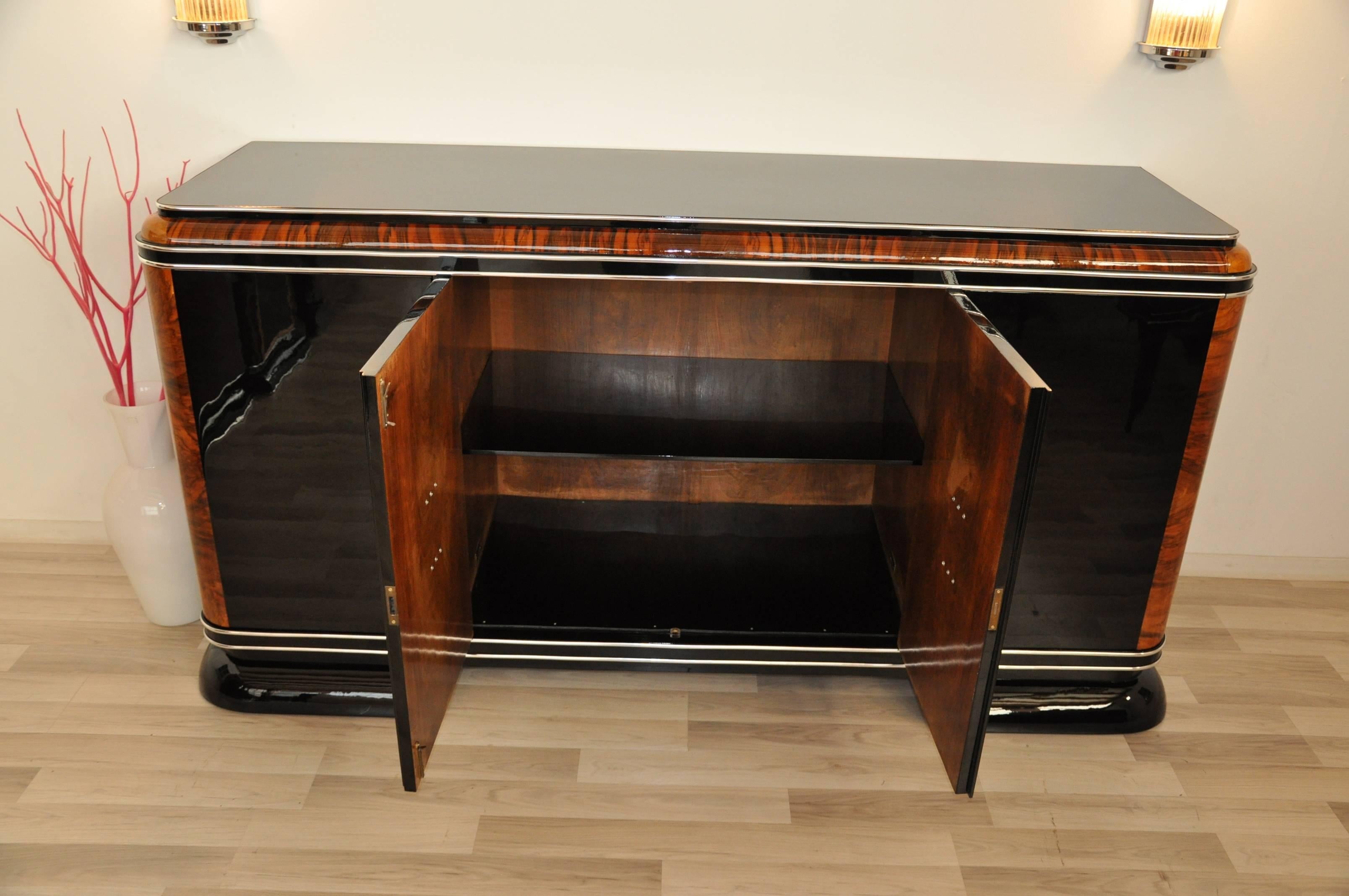 French Art Deco Sideboard with Piano Lacquer and Mahogany Details 2