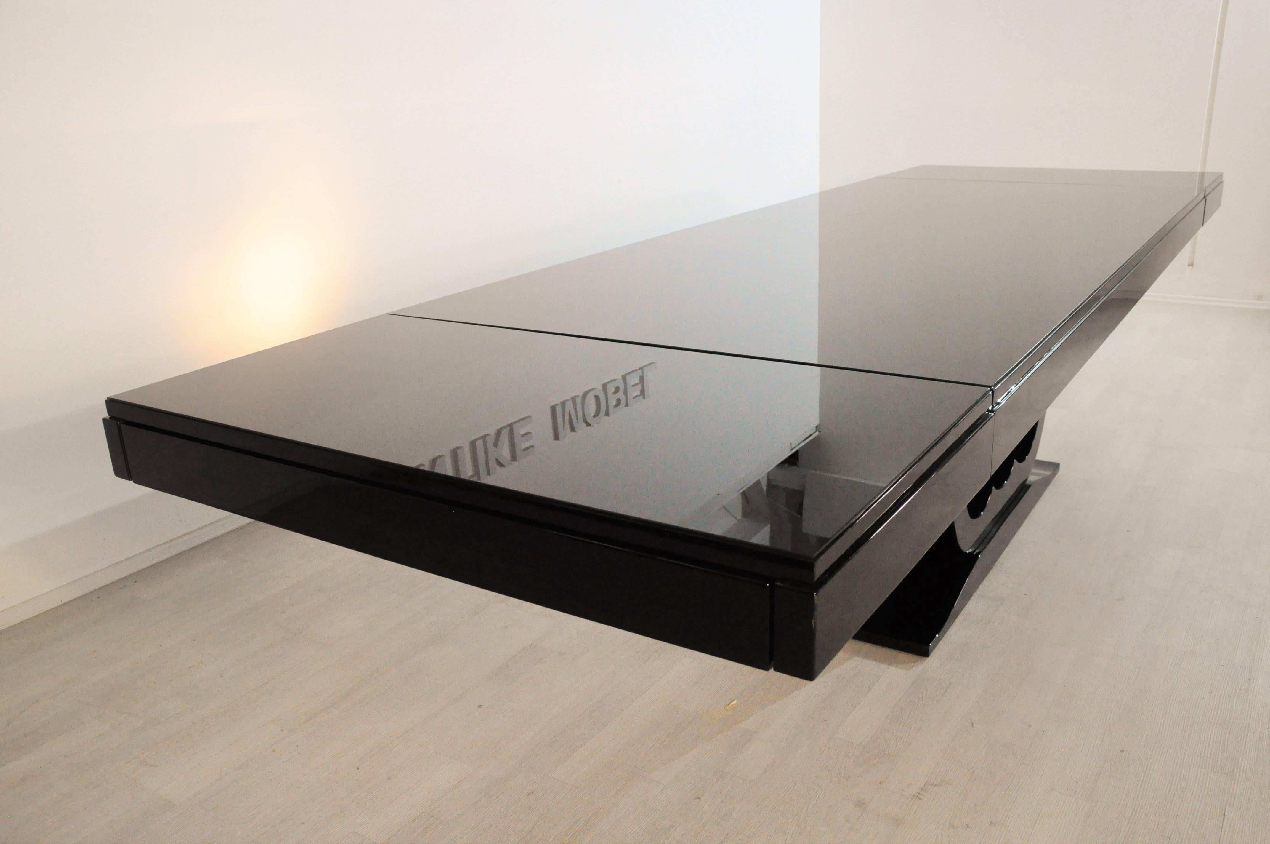 Large Art Deco Dining Table in Highgloss Black In Excellent Condition In Senden, NRW
