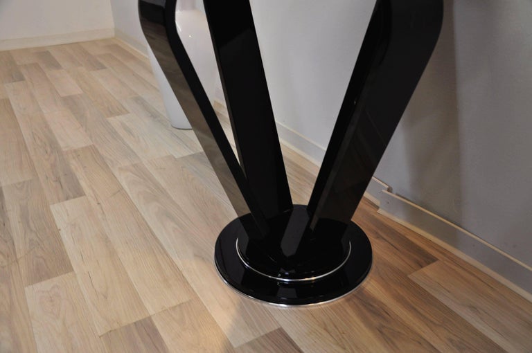 High Gloss Black Side Table For Sale at 1stdibs