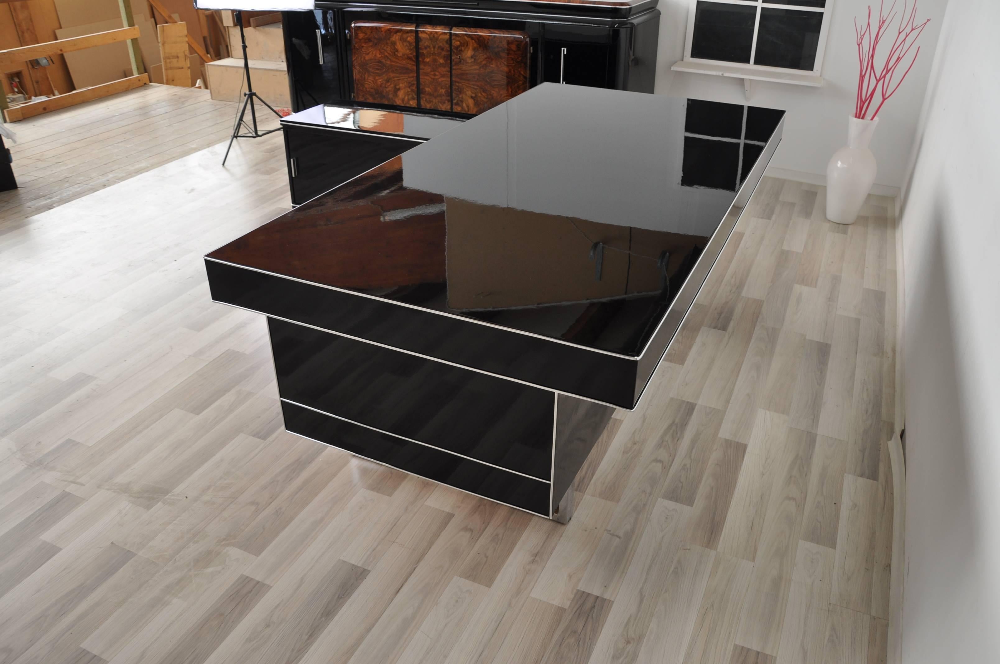 Exclusive Bauhaus Style Desk 4