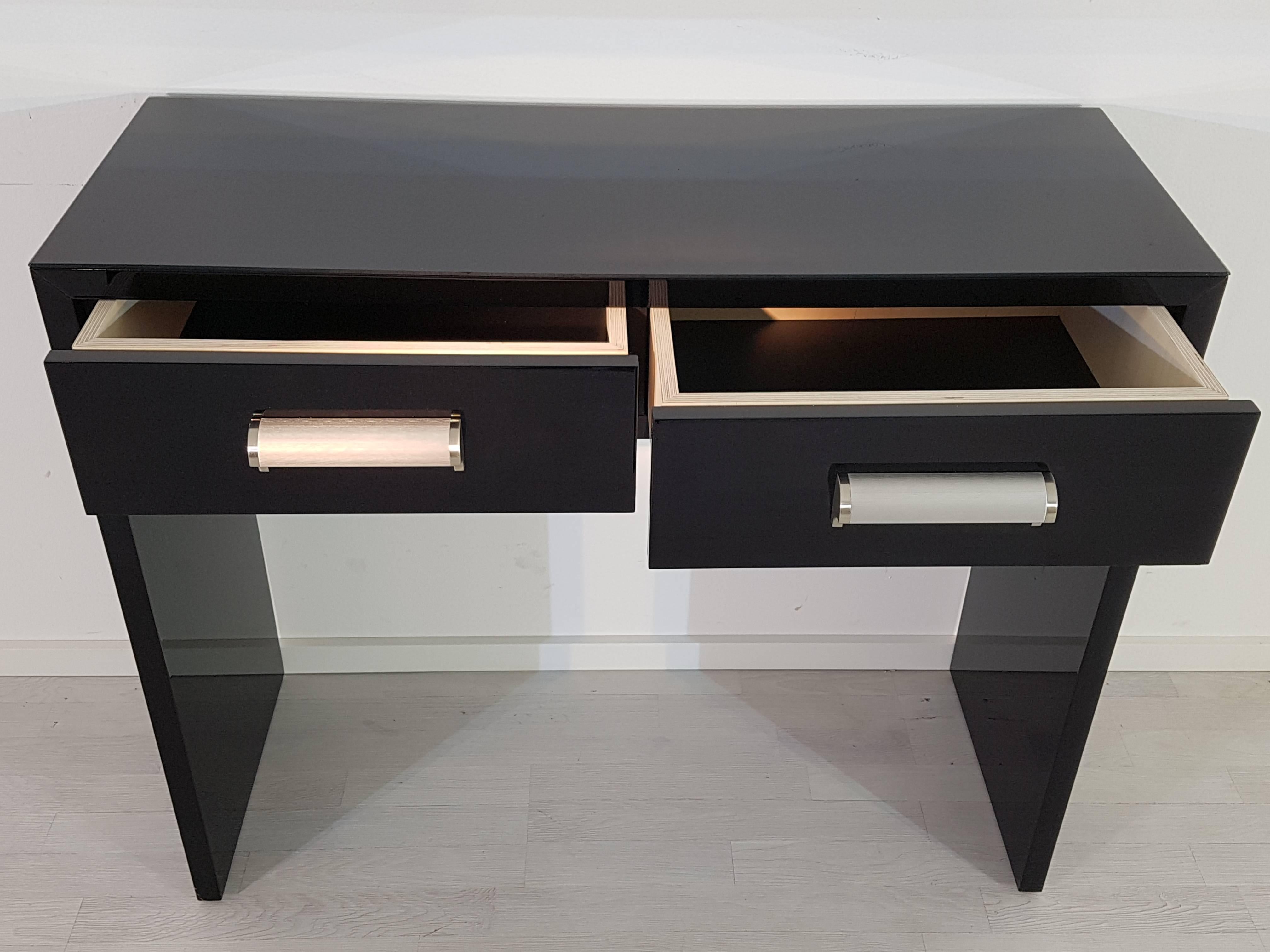Small Bauhaus Console with Drawers 1