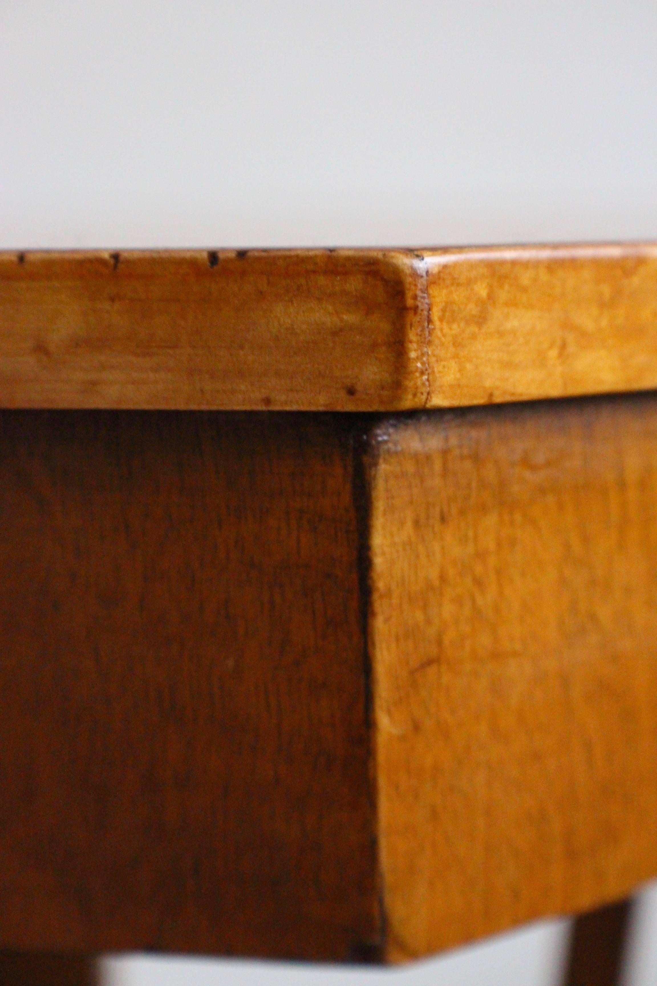 European Art Deco Maple and Walnut Lamp Table, circa 1930