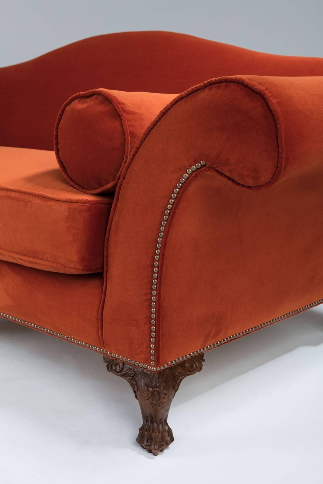 Maßgefertigtes Eichenholz-Sofa im Stil des 18. Jahrhunderts (Französisch) im Angebot