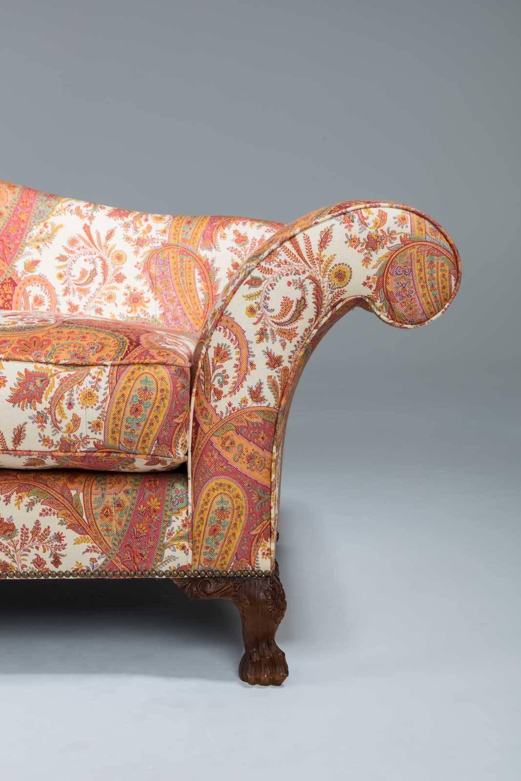 Maßgefertigtes Eichenholz-Sofa im Stil des 18. Jahrhunderts im Zustand „Hervorragend“ im Angebot in Petworth, West Sussex
