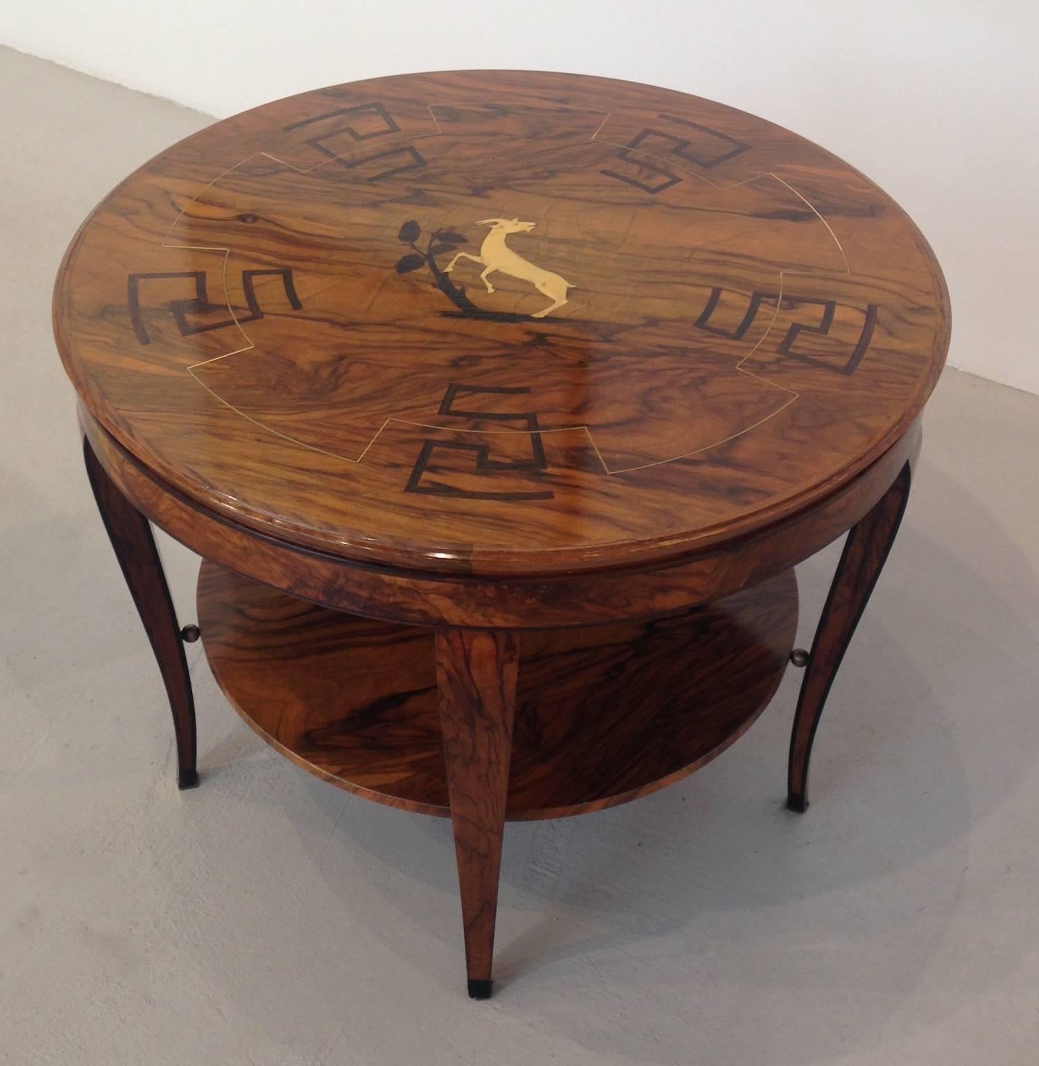 Coffee table made of walnut root, mahogany of Macassar and bakelite.