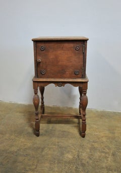 Commode à cigares / table d'appoint de style Tudor anglais