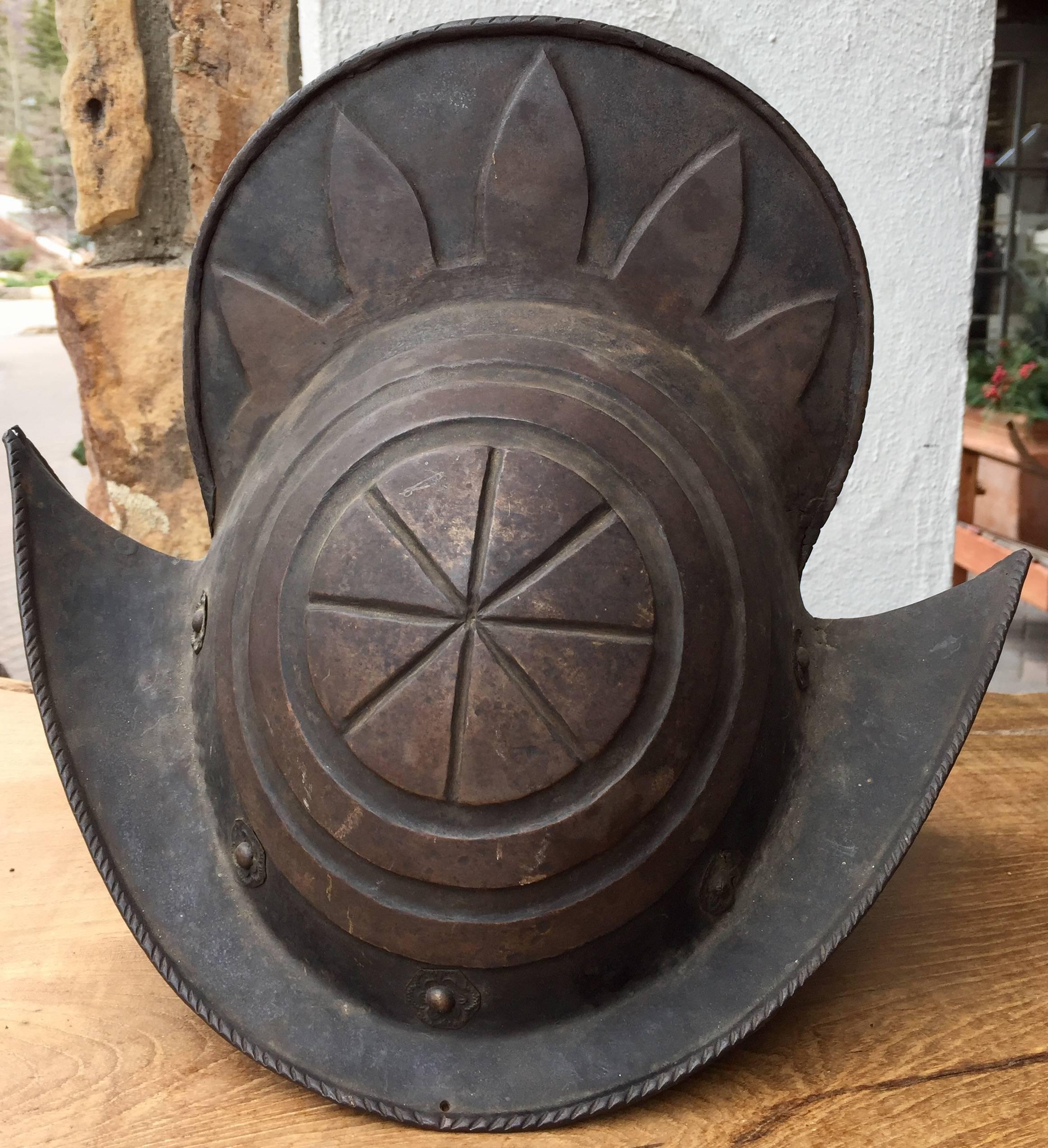 Early 17th Century Munich Town Guard Morion Helmets Set Four Priced Individually In Excellent Condition In Wiscasset, ME